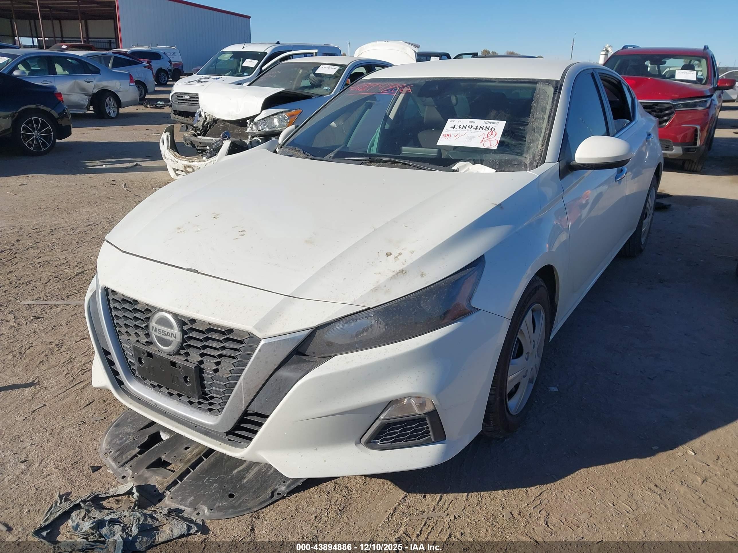 NISSAN ALTIMA image 2