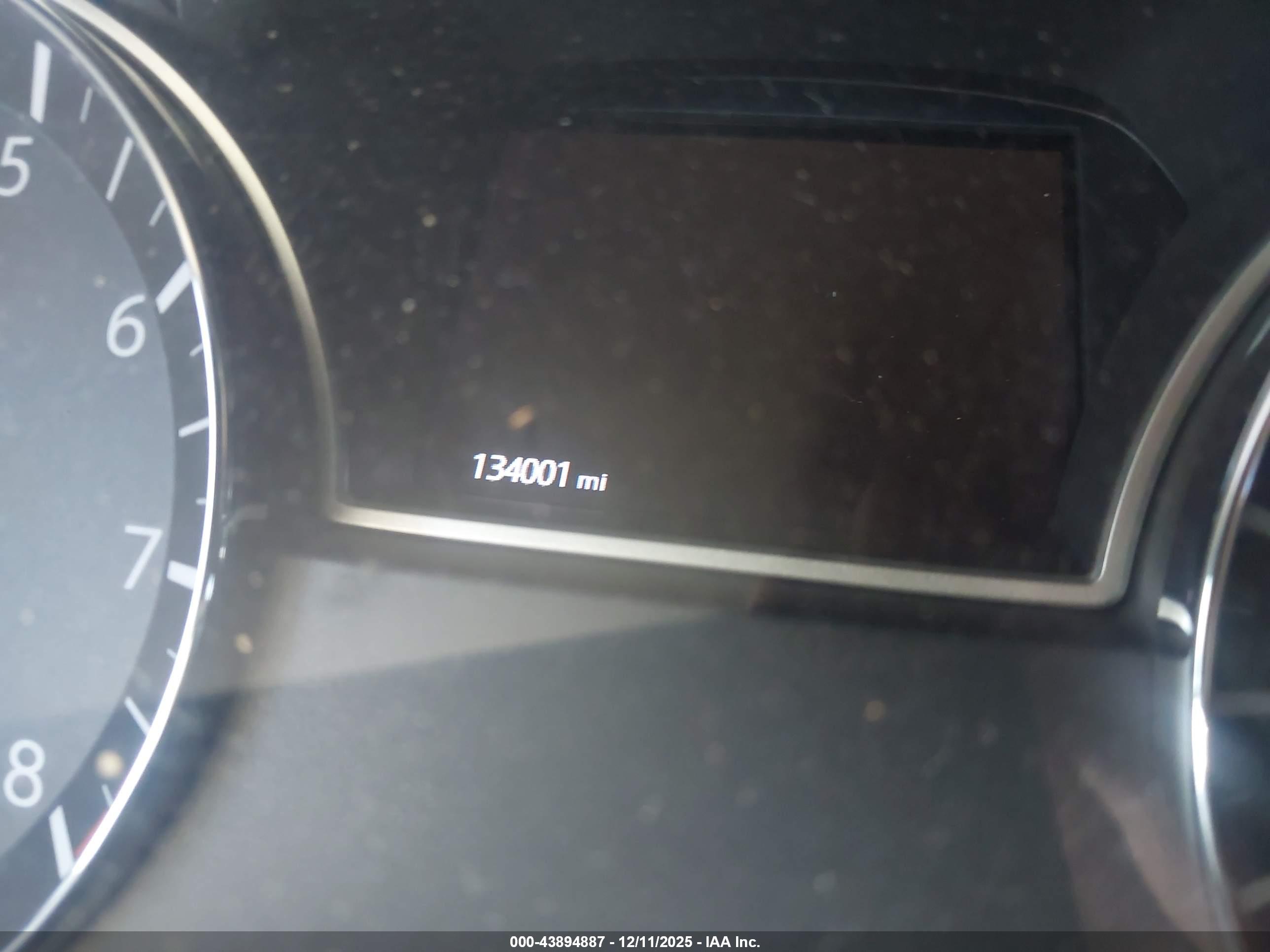 NISSAN PATHFINDER image 7