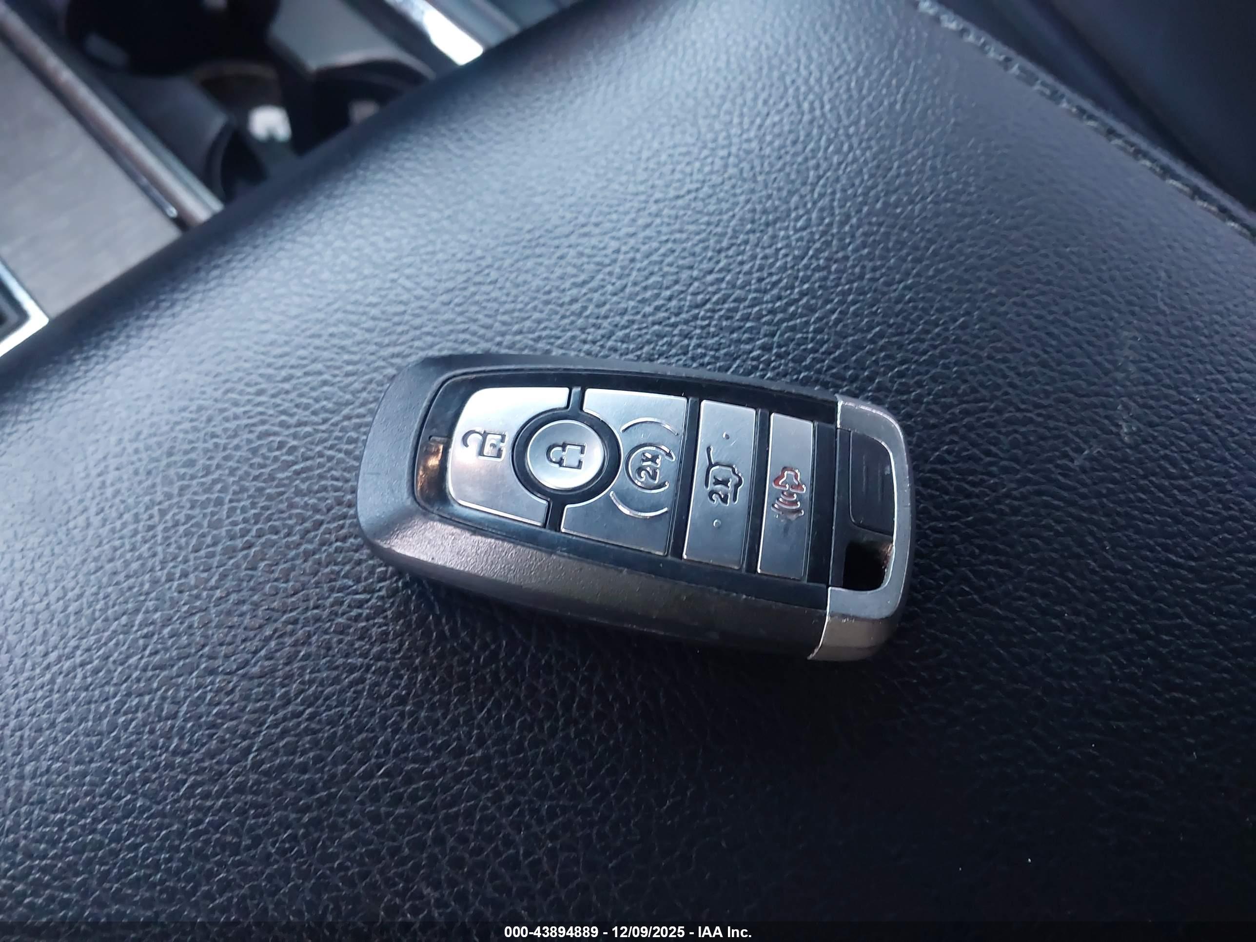 FORD EXPEDITION image 11