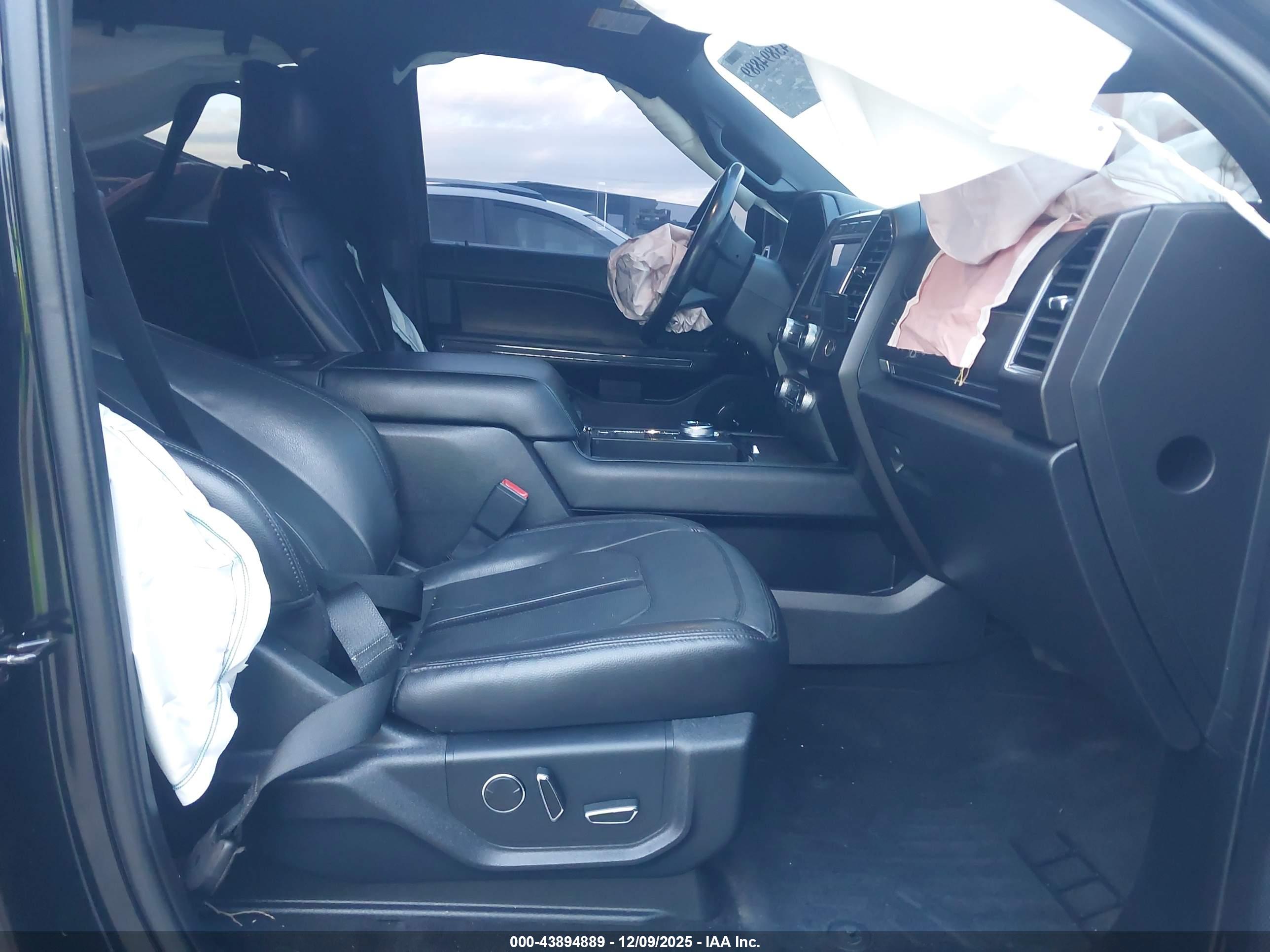 FORD EXPEDITION image 5