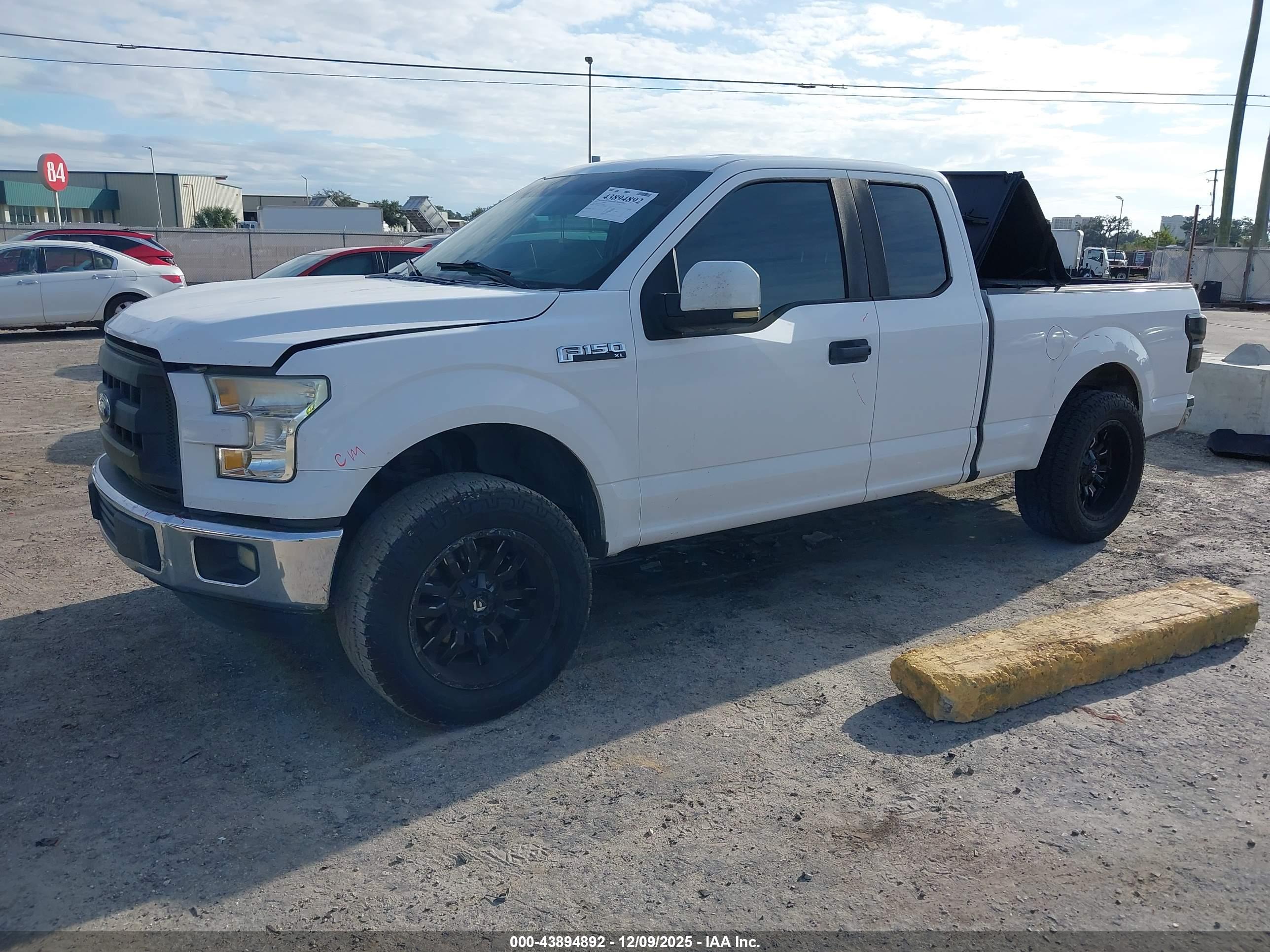 FORD F-150 image 2