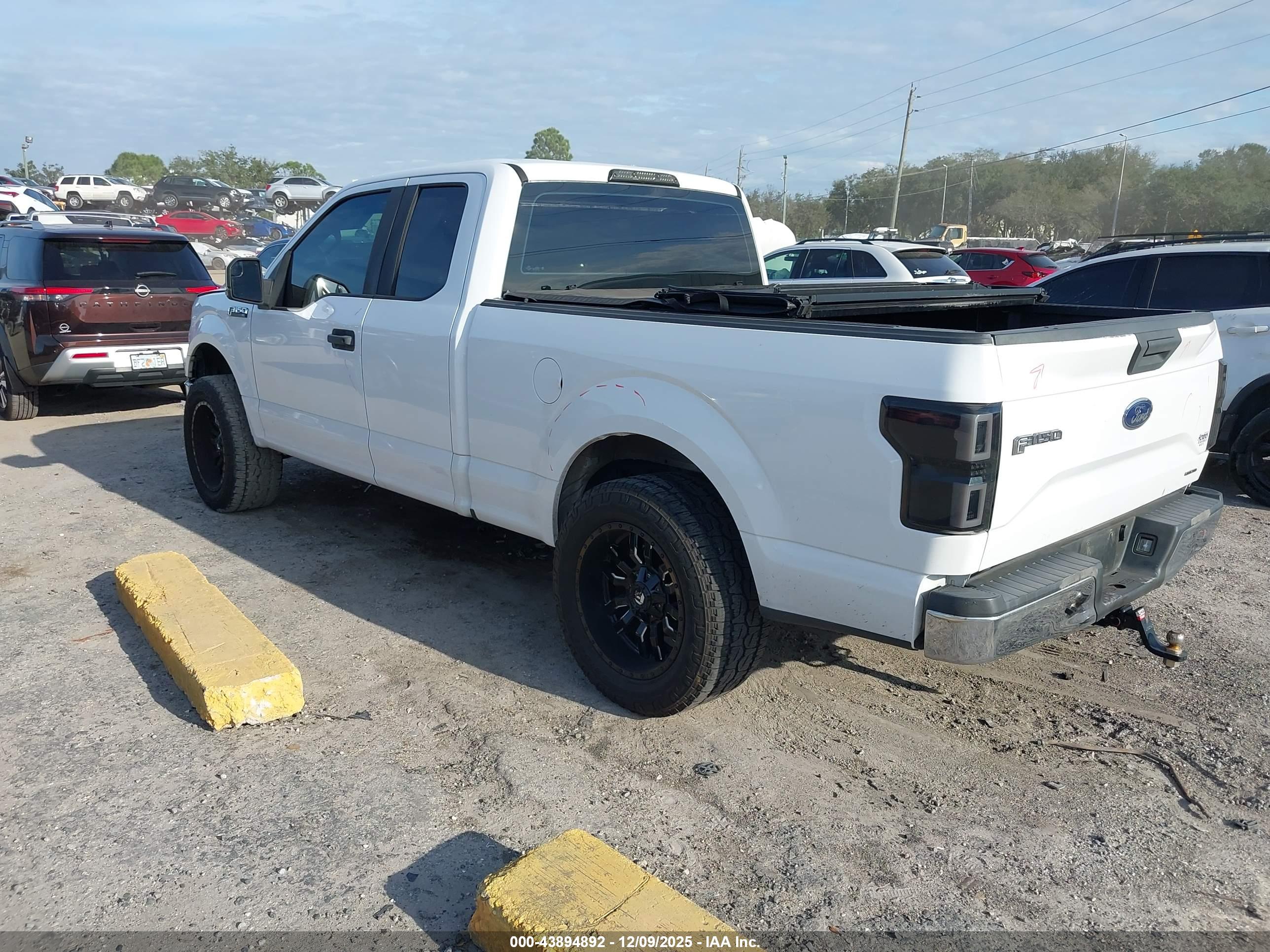FORD F-150 image 3