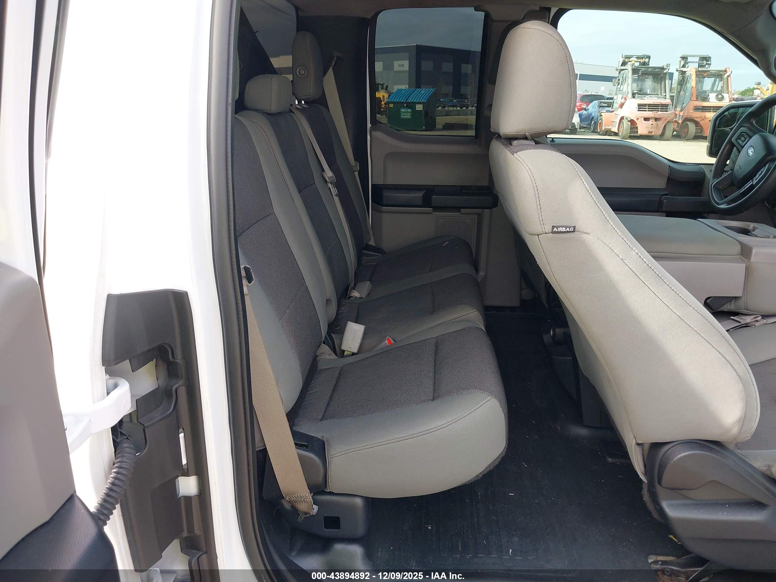 FORD F-150 image 8