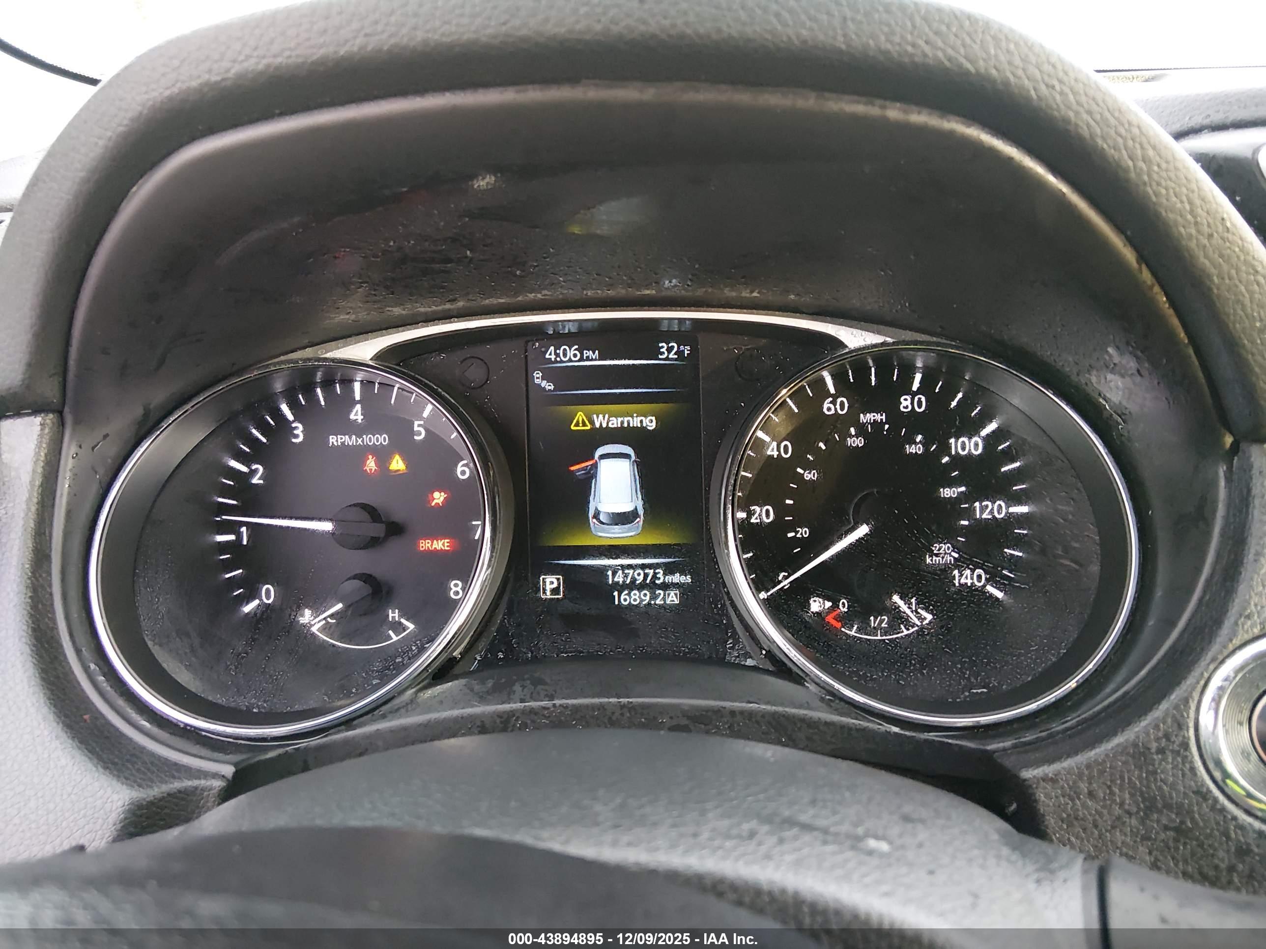 NISSAN ROGUE image 7
