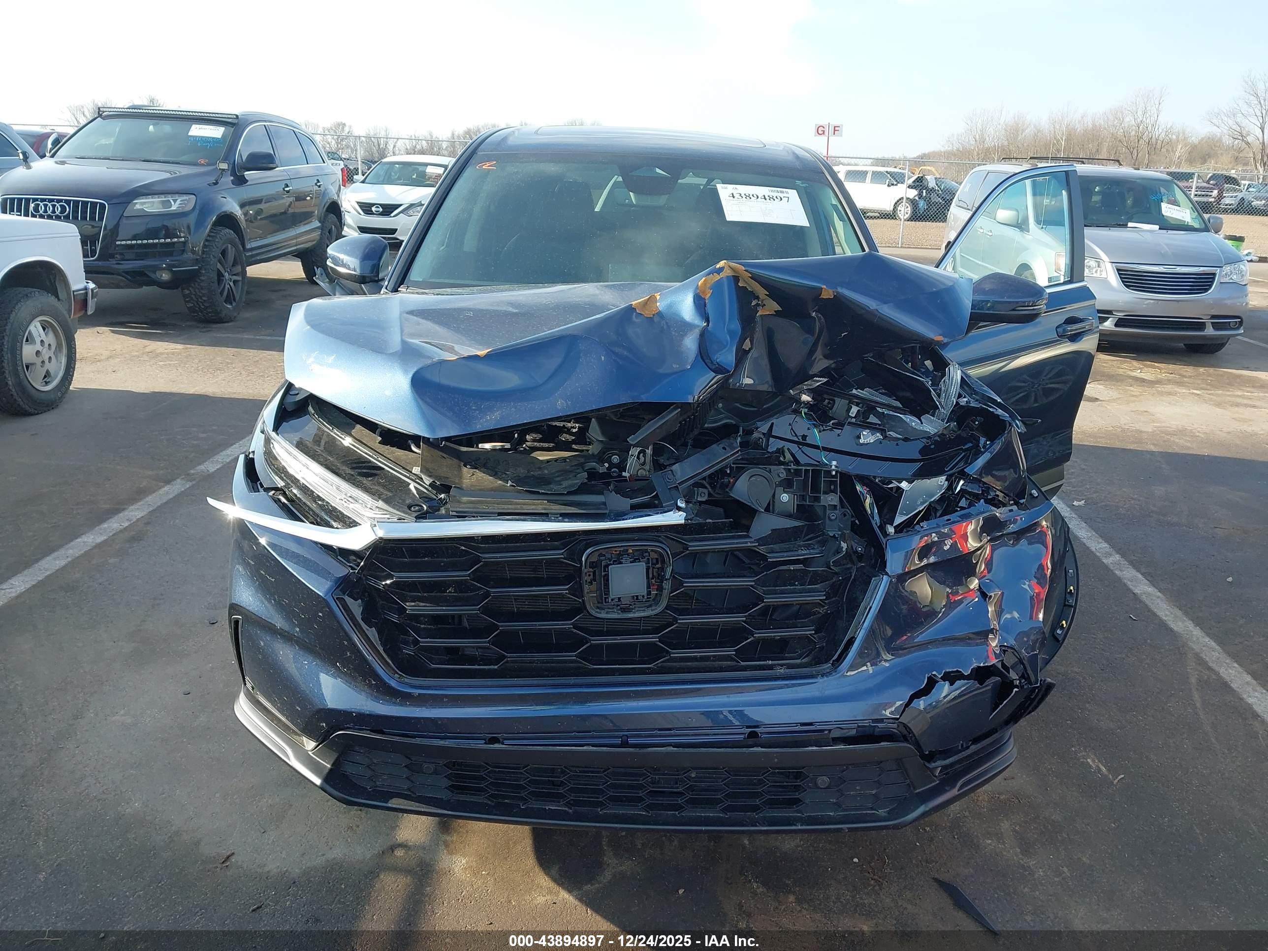 HONDA CR-V image 6