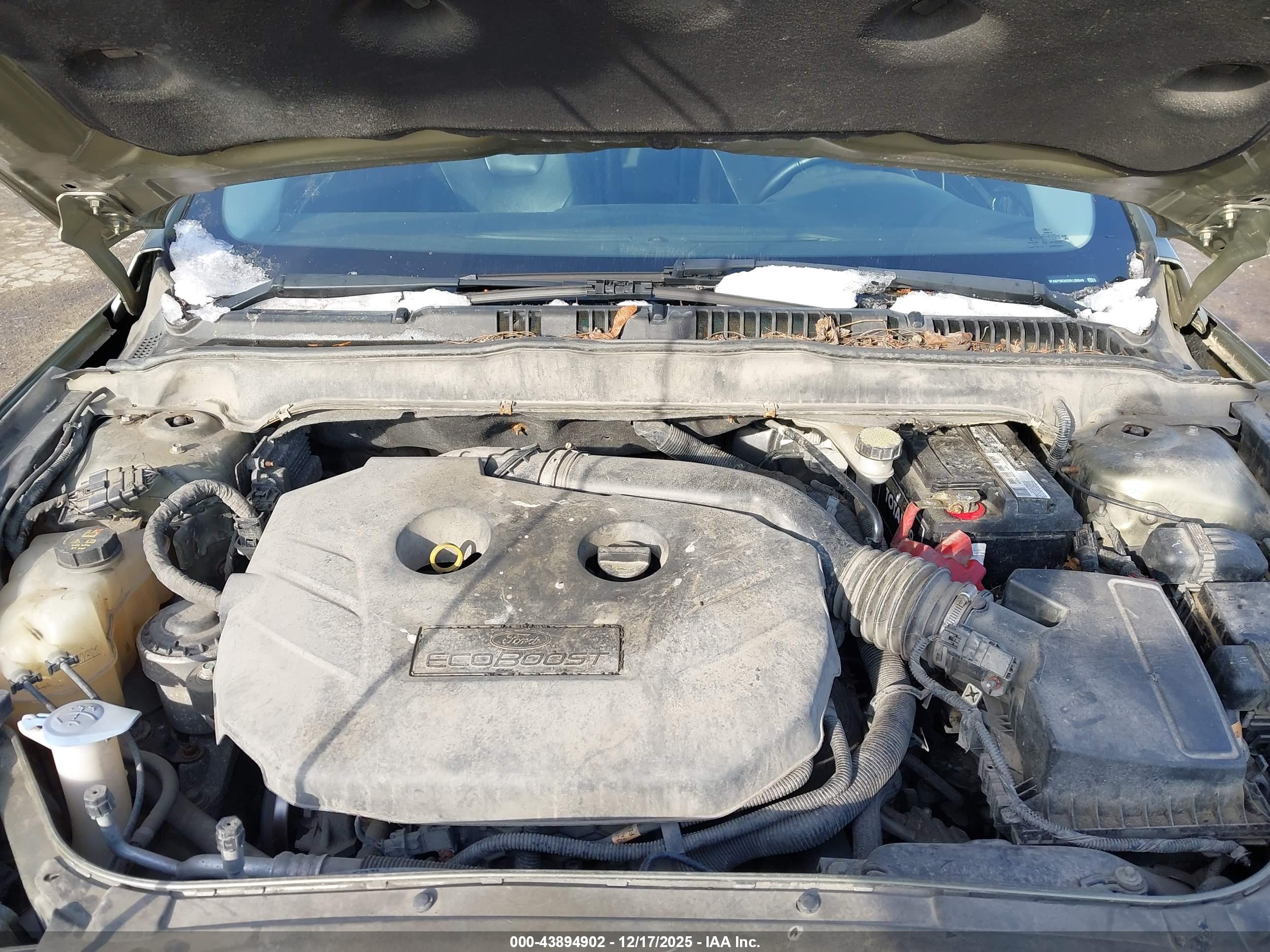 FORD FUSION image 10