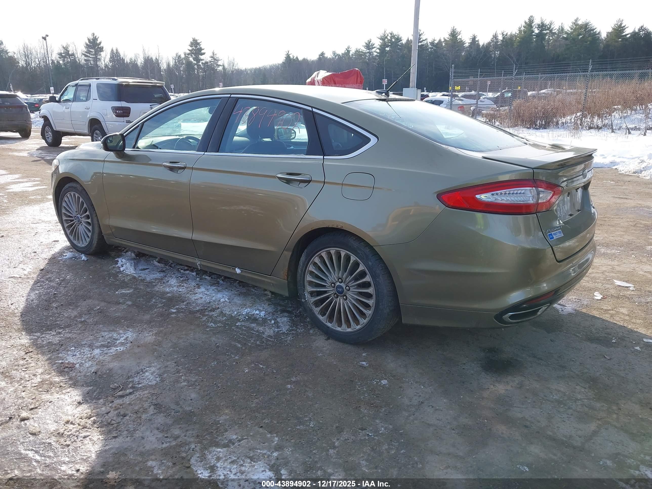 FORD FUSION image 3
