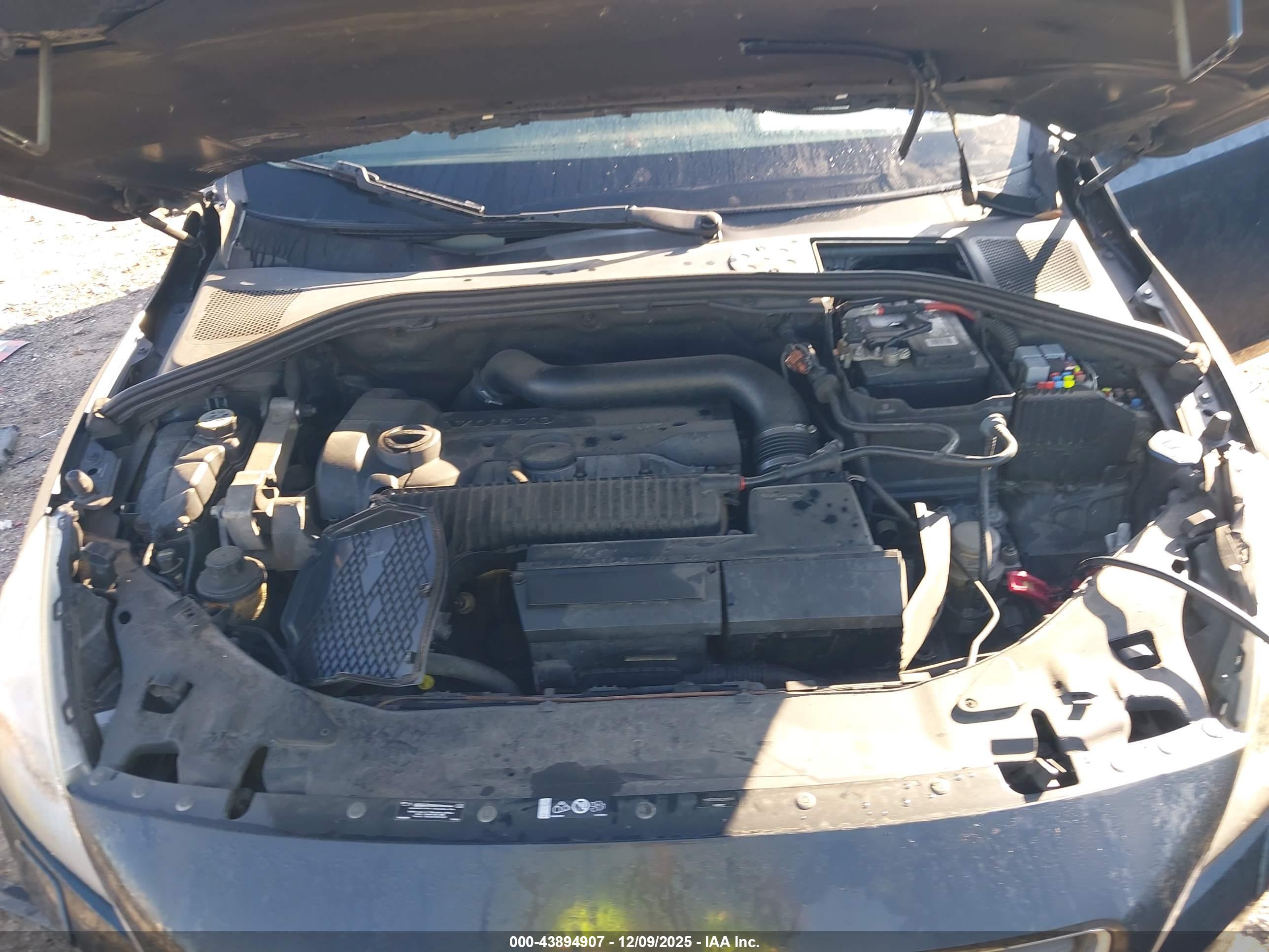 VOLVO S60 image 10