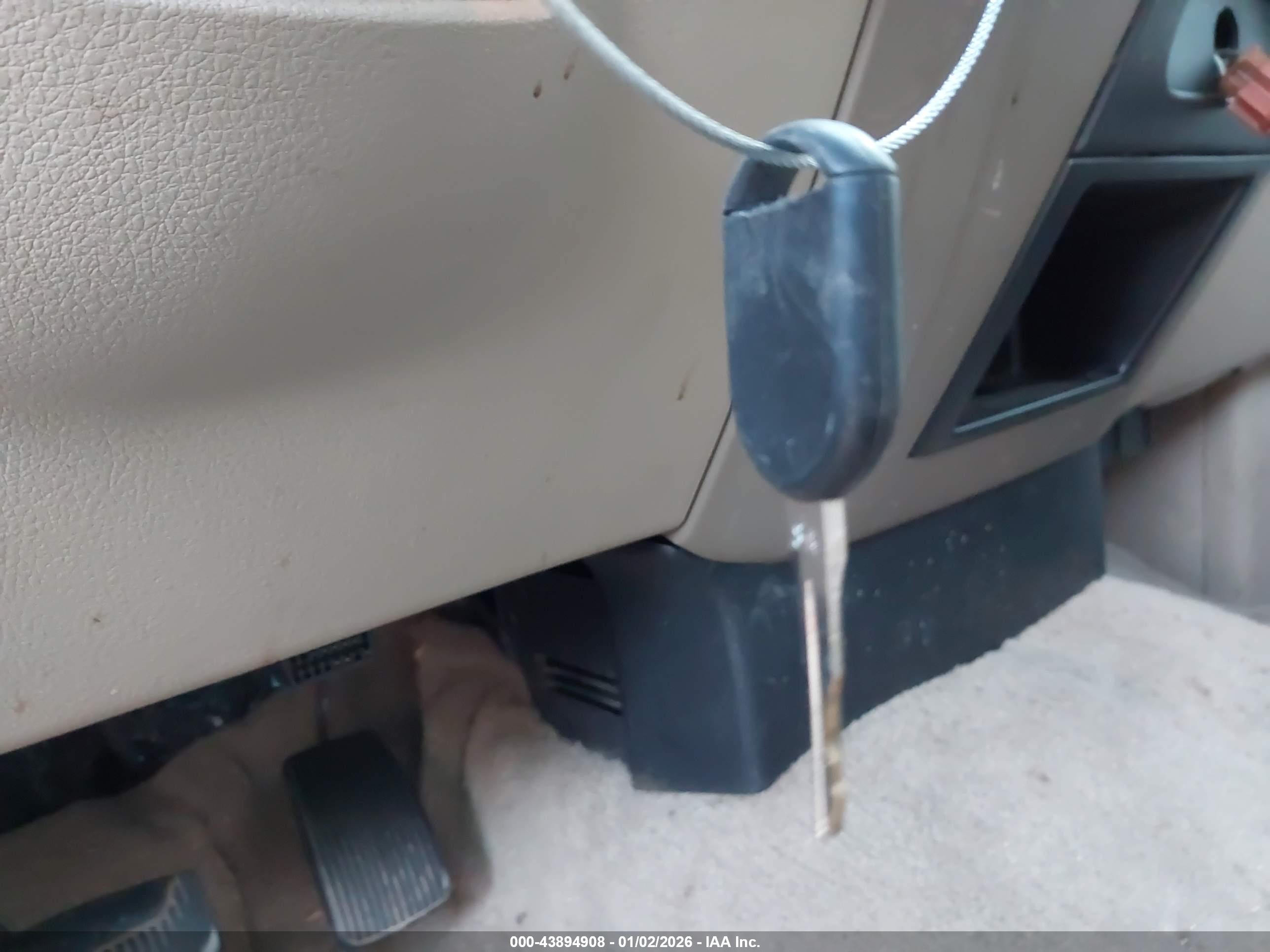 FORD F-150 image 11