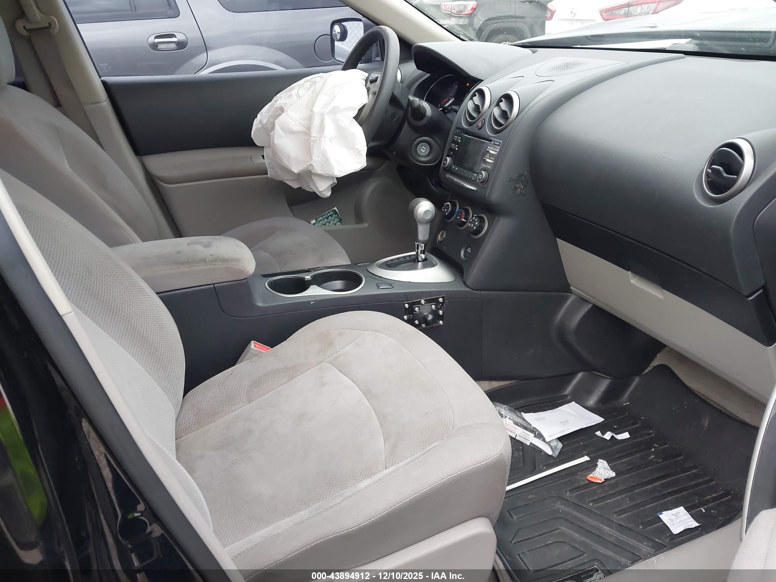 NISSAN ROGUE image 5