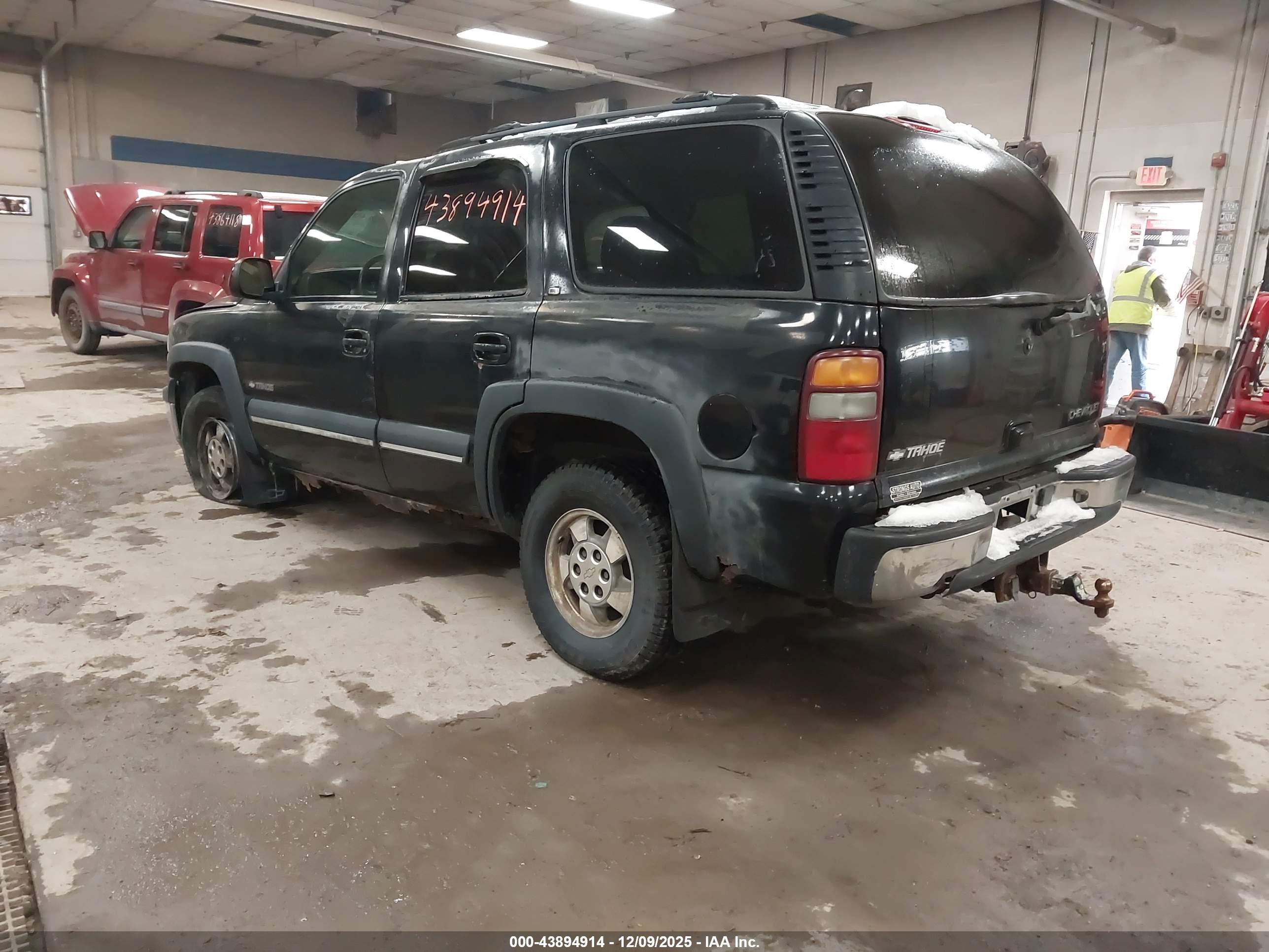 CHEVROLET TAHOE image 3
