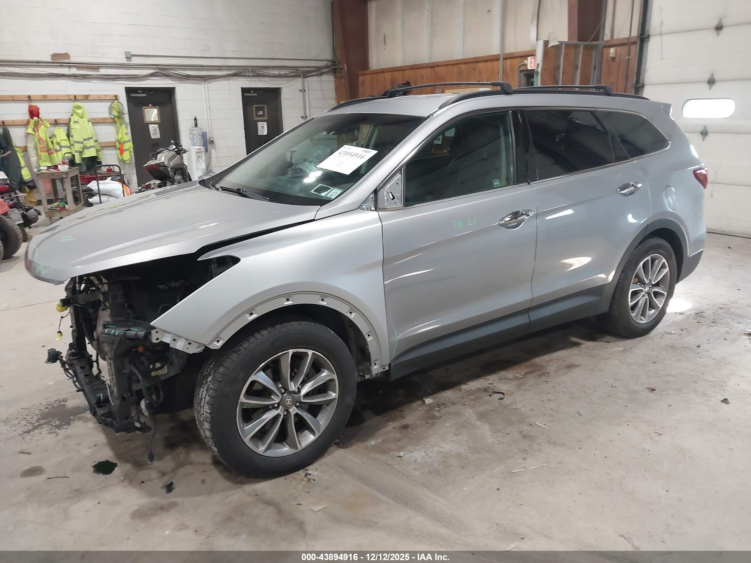 HYUNDAI SANTA image 2