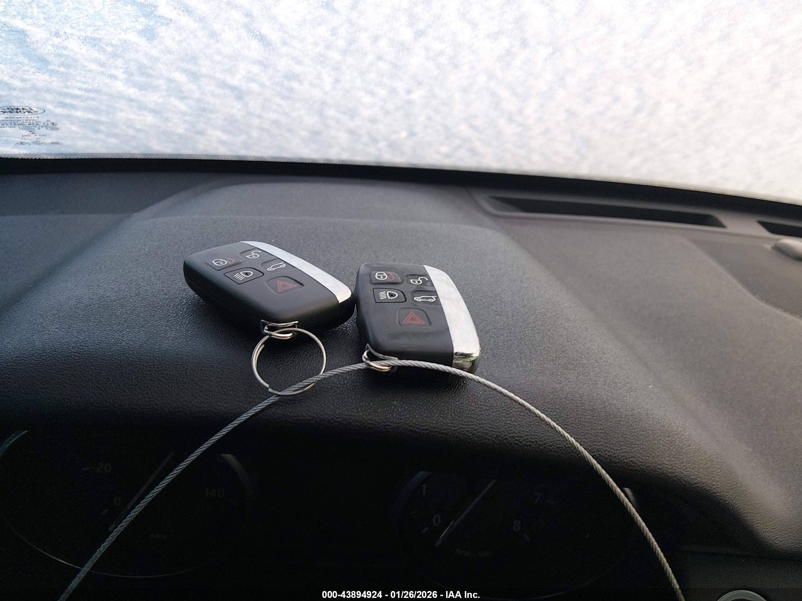 LAND ROVER image 11