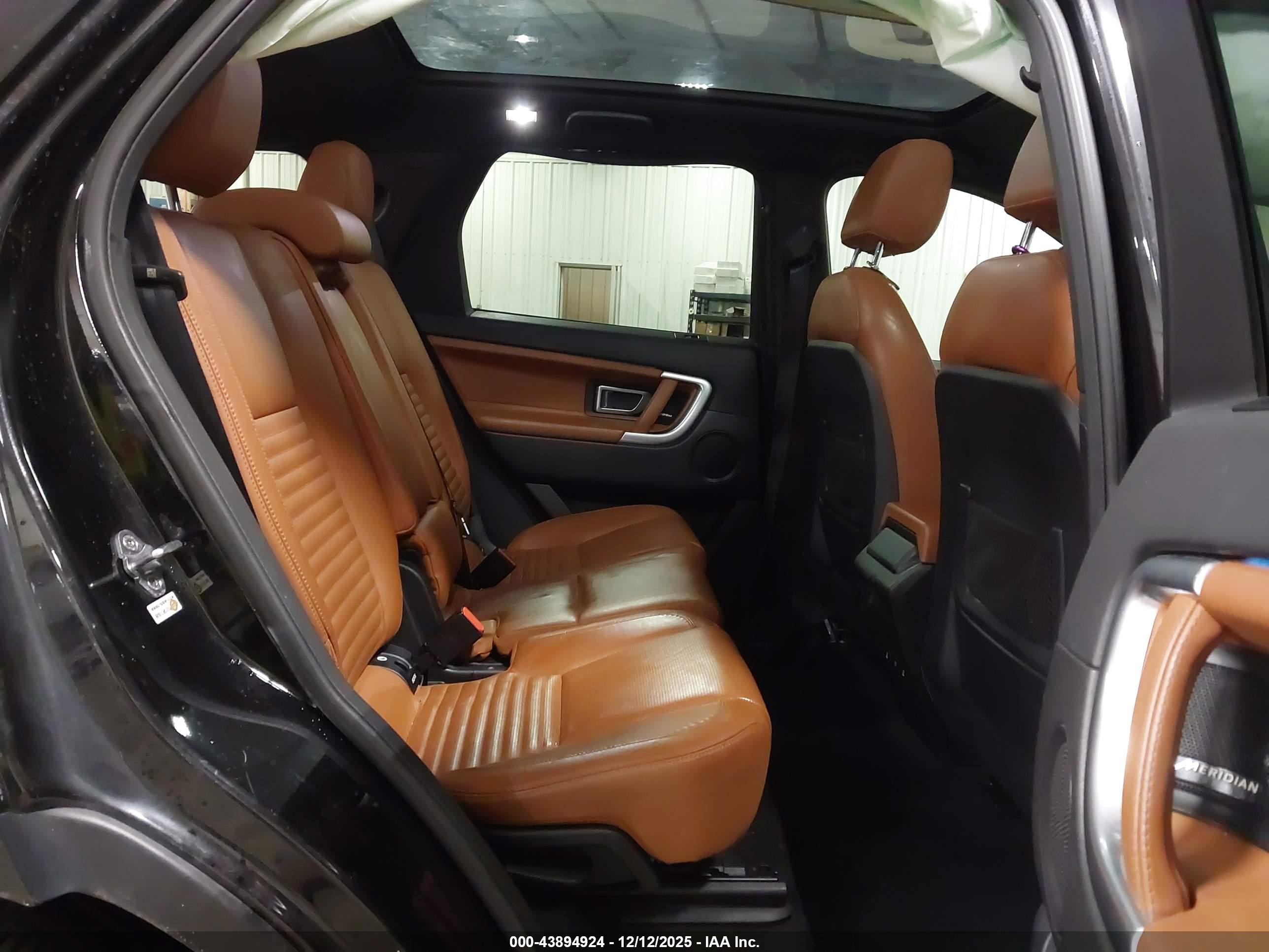 LAND ROVER image 8