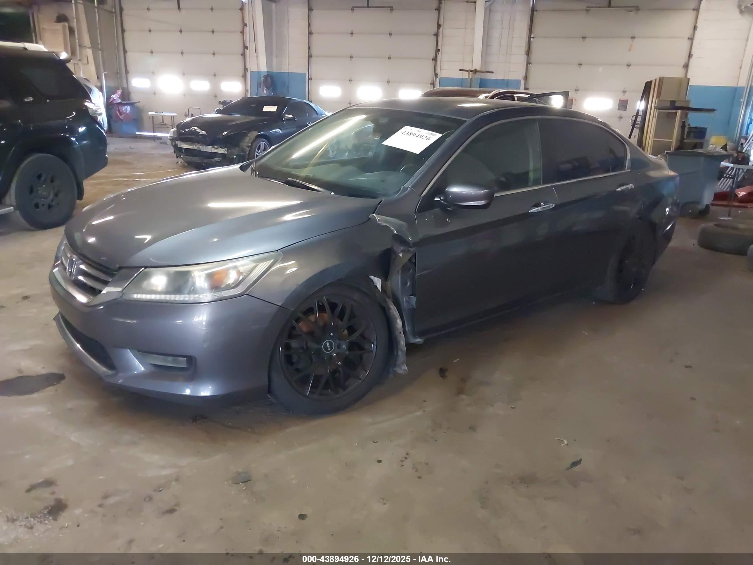 HONDA ACCORD image 2