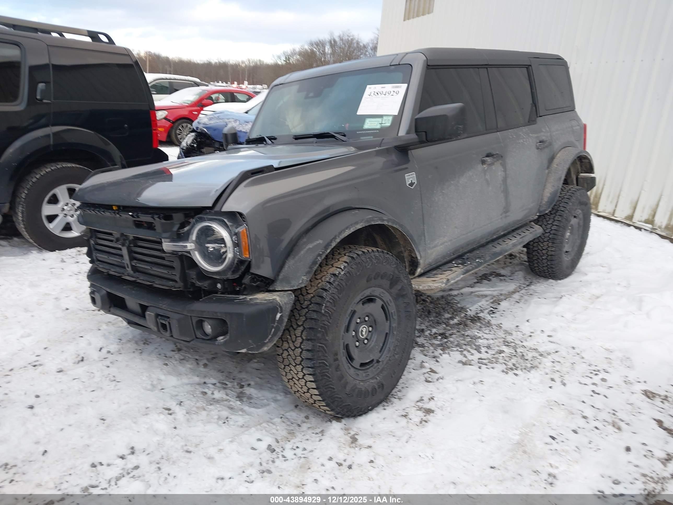 FORD BRONCO image 2
