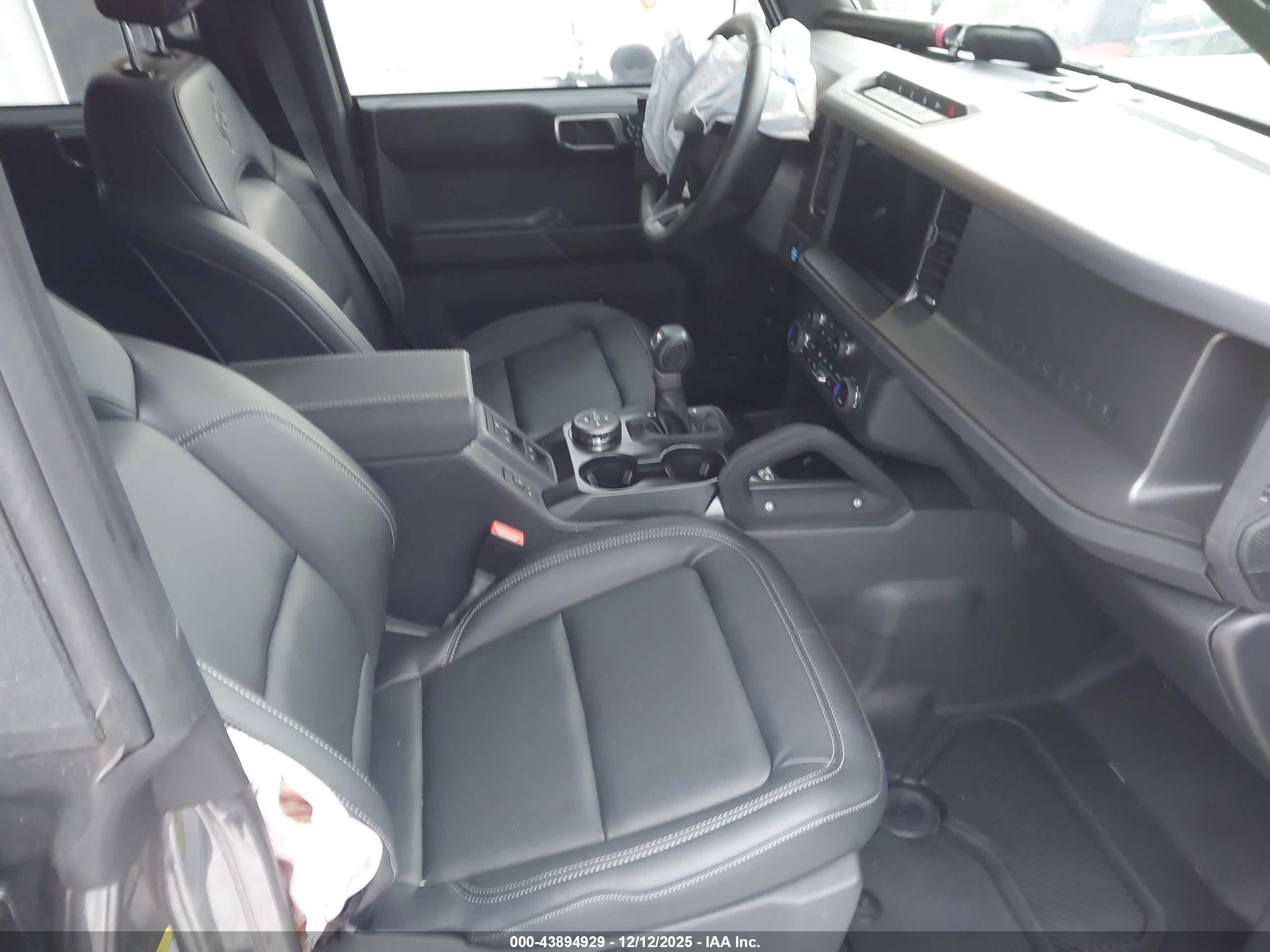 FORD BRONCO image 5