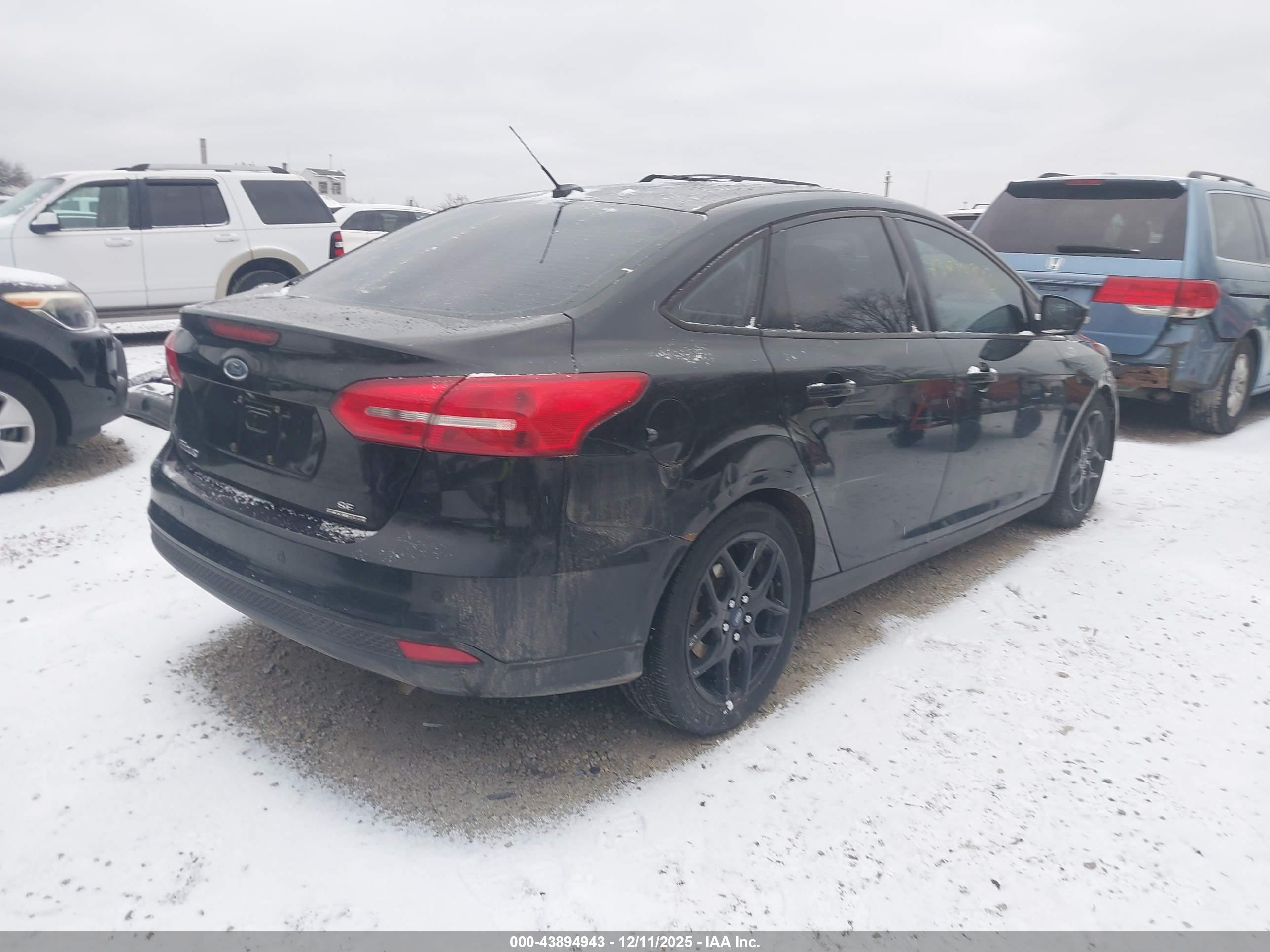 FORD FOCUS image 4