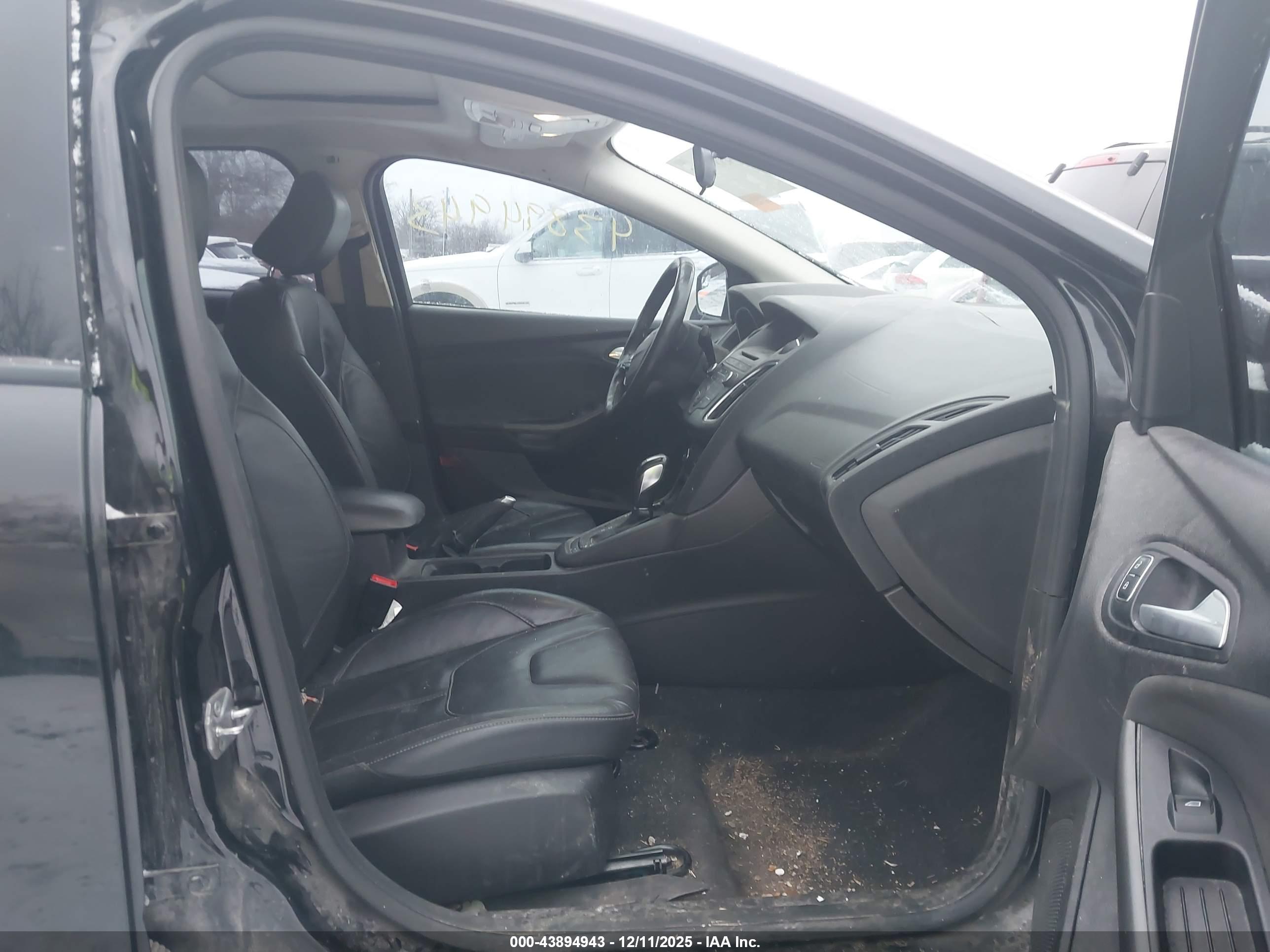 FORD FOCUS image 5