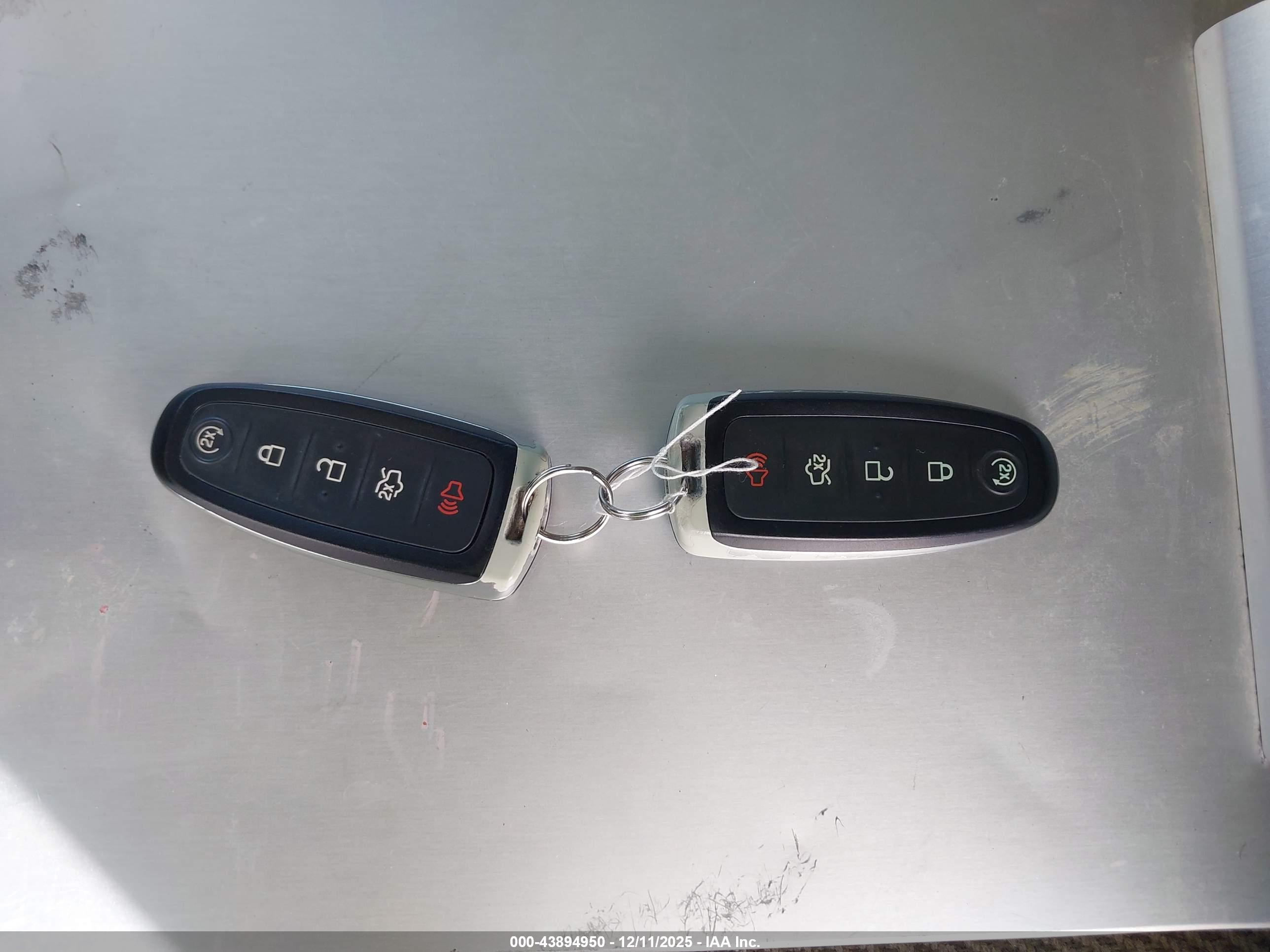 FORD ESCAPE image 11