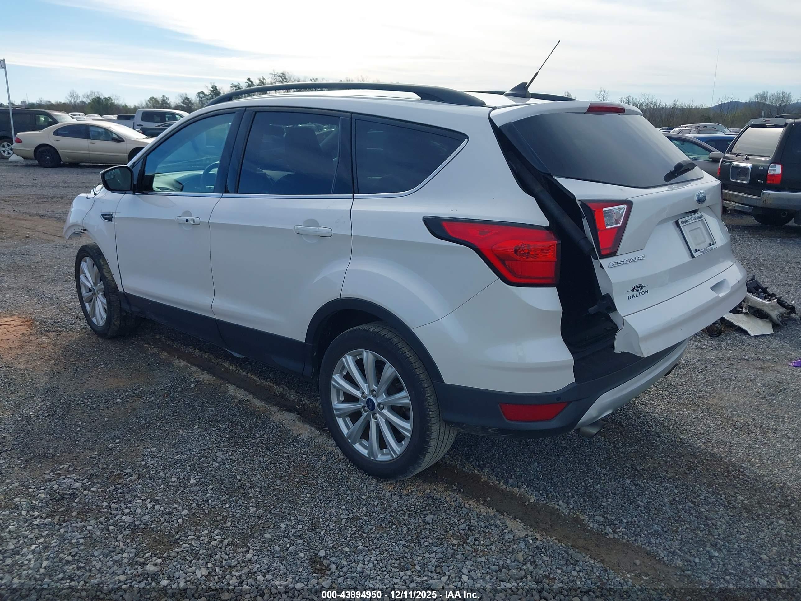 FORD ESCAPE image 3