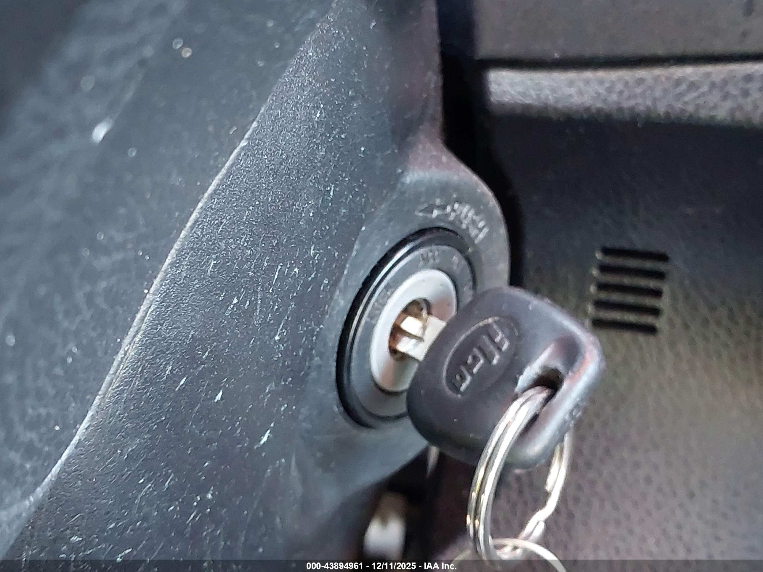 TOYOTA COROLLA image 11