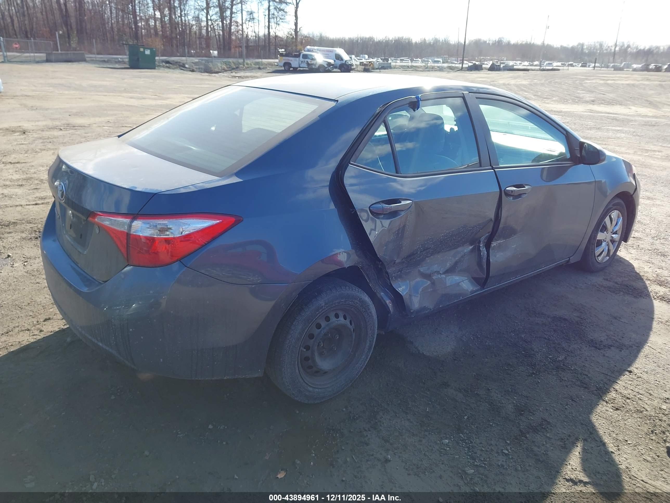 TOYOTA COROLLA image 4