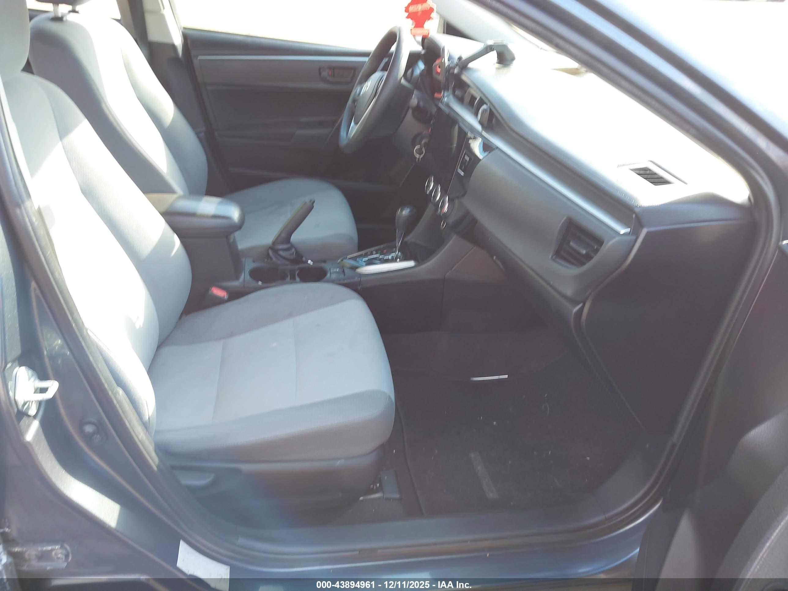 TOYOTA COROLLA image 5