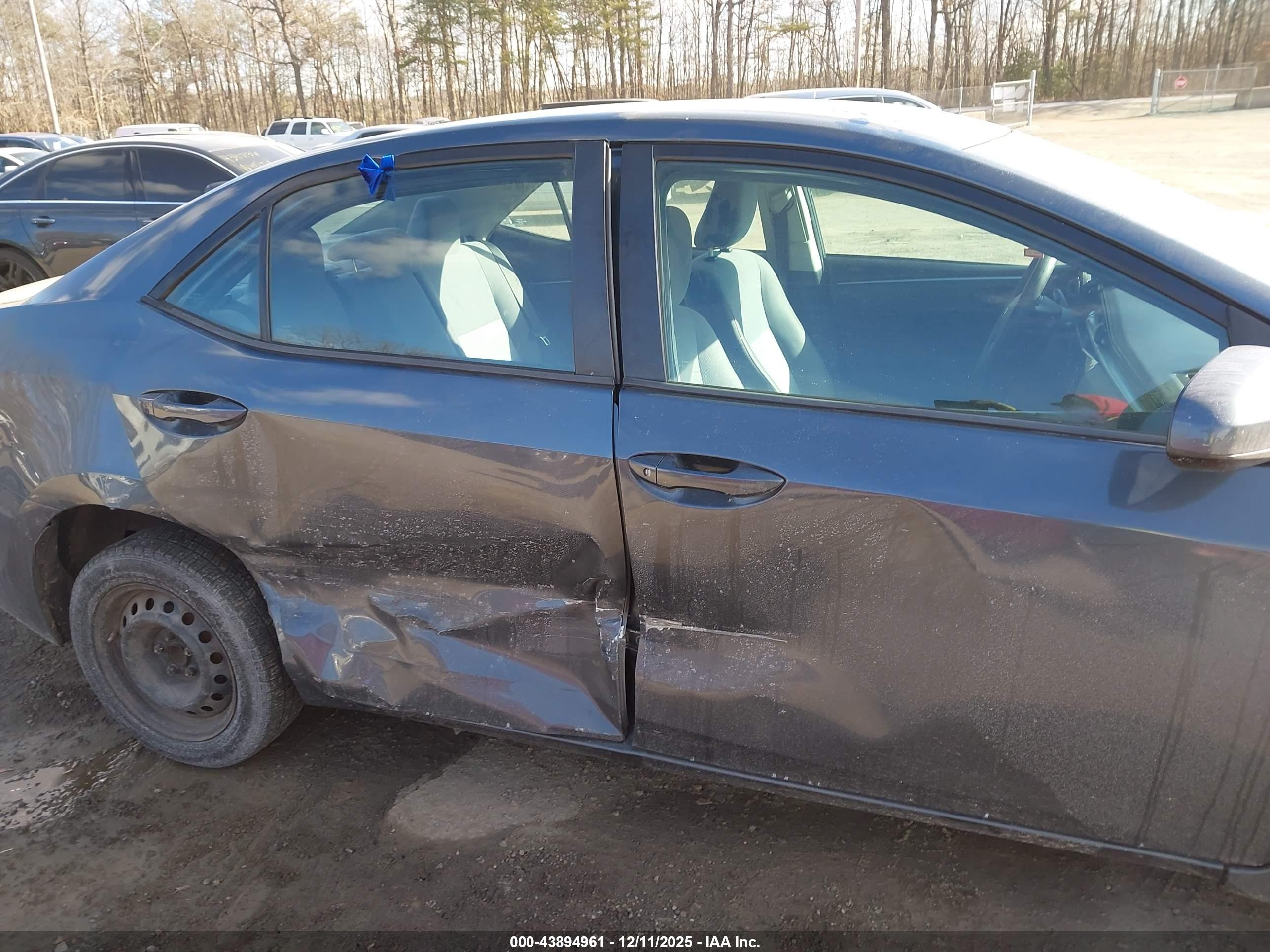TOYOTA COROLLA image 6