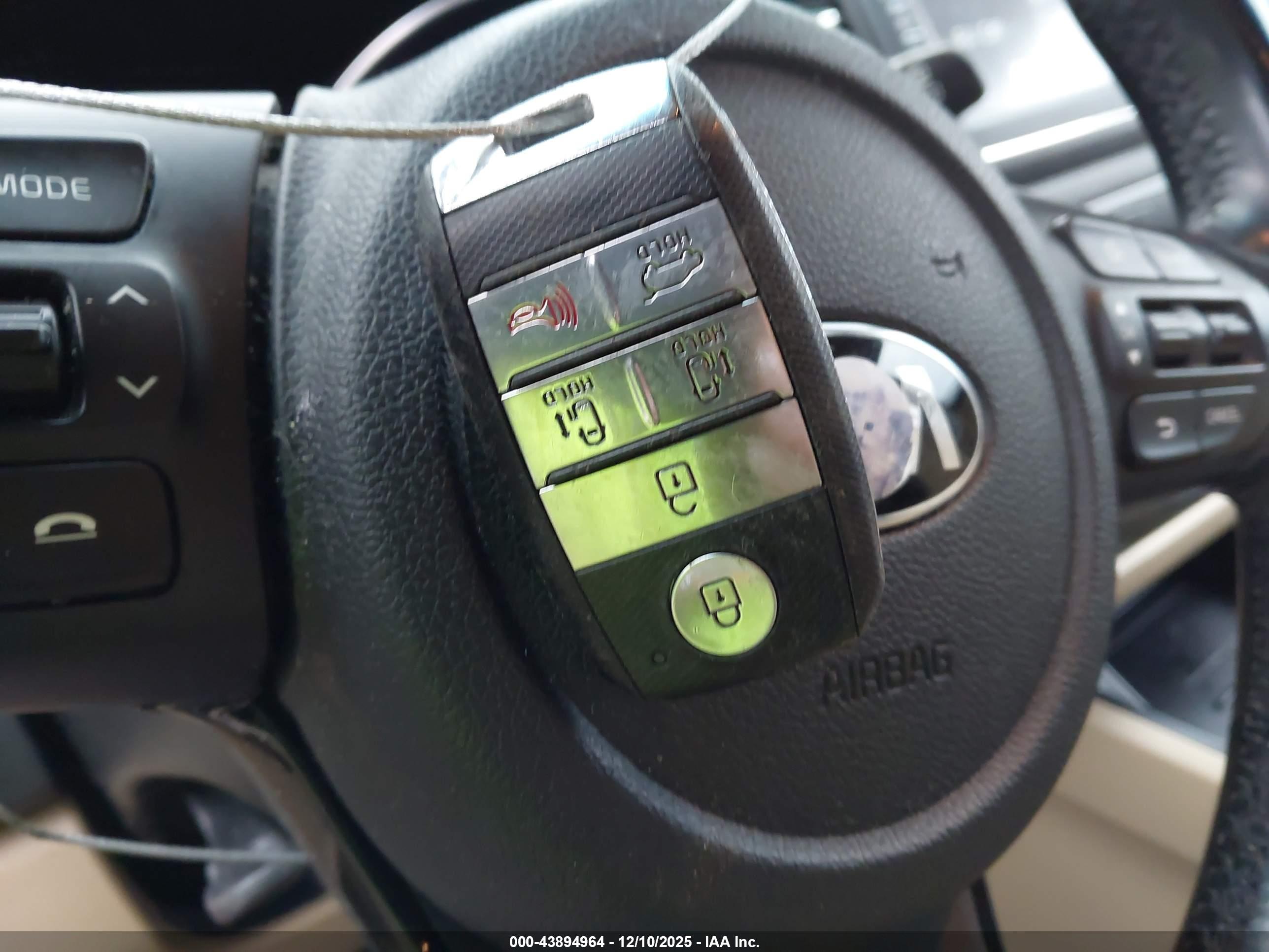 KIA SEDONA image 11