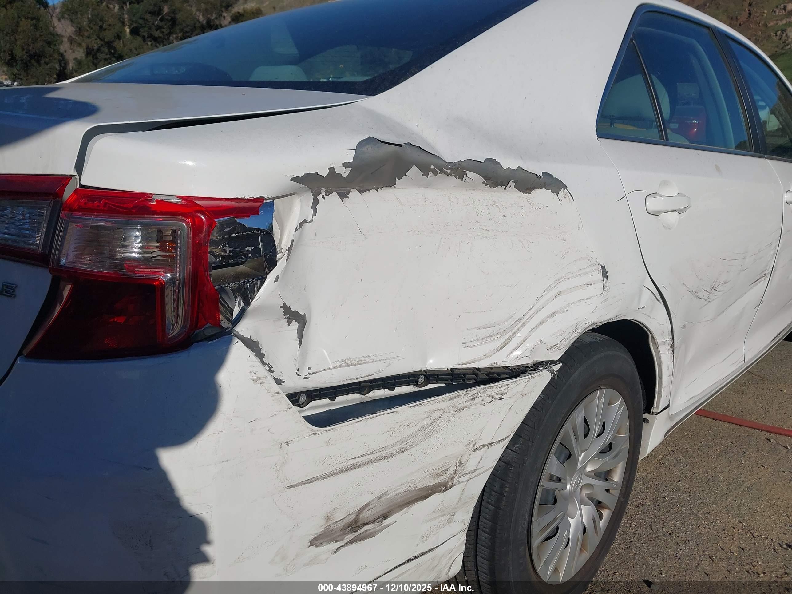TOYOTA CAMRY image 6