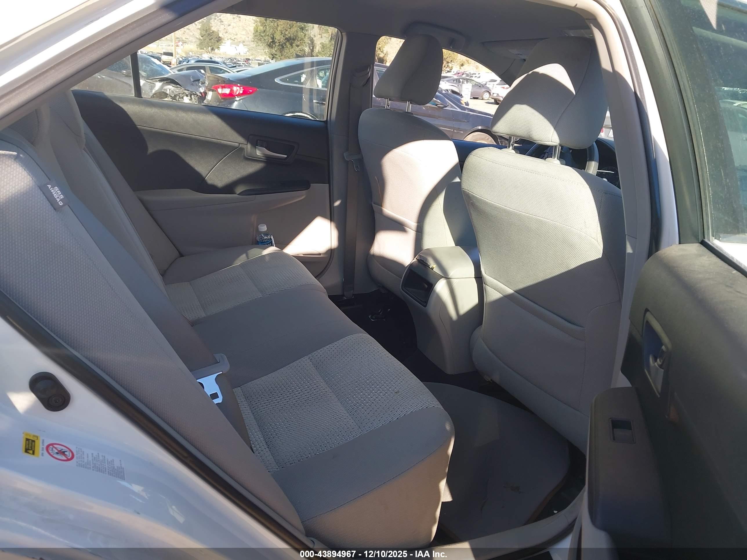 TOYOTA CAMRY image 8