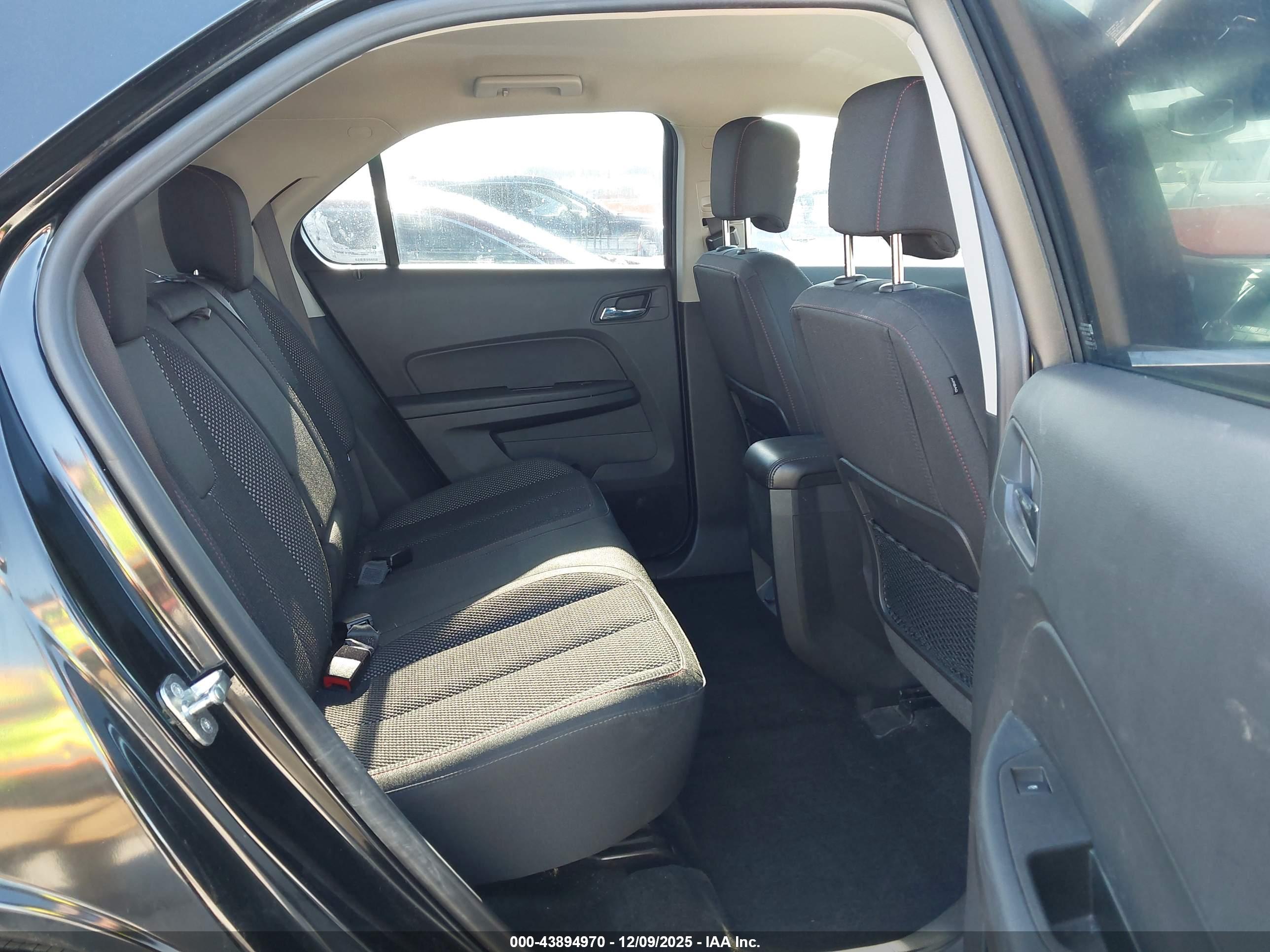 CHEVROLET EQUINOX image 8