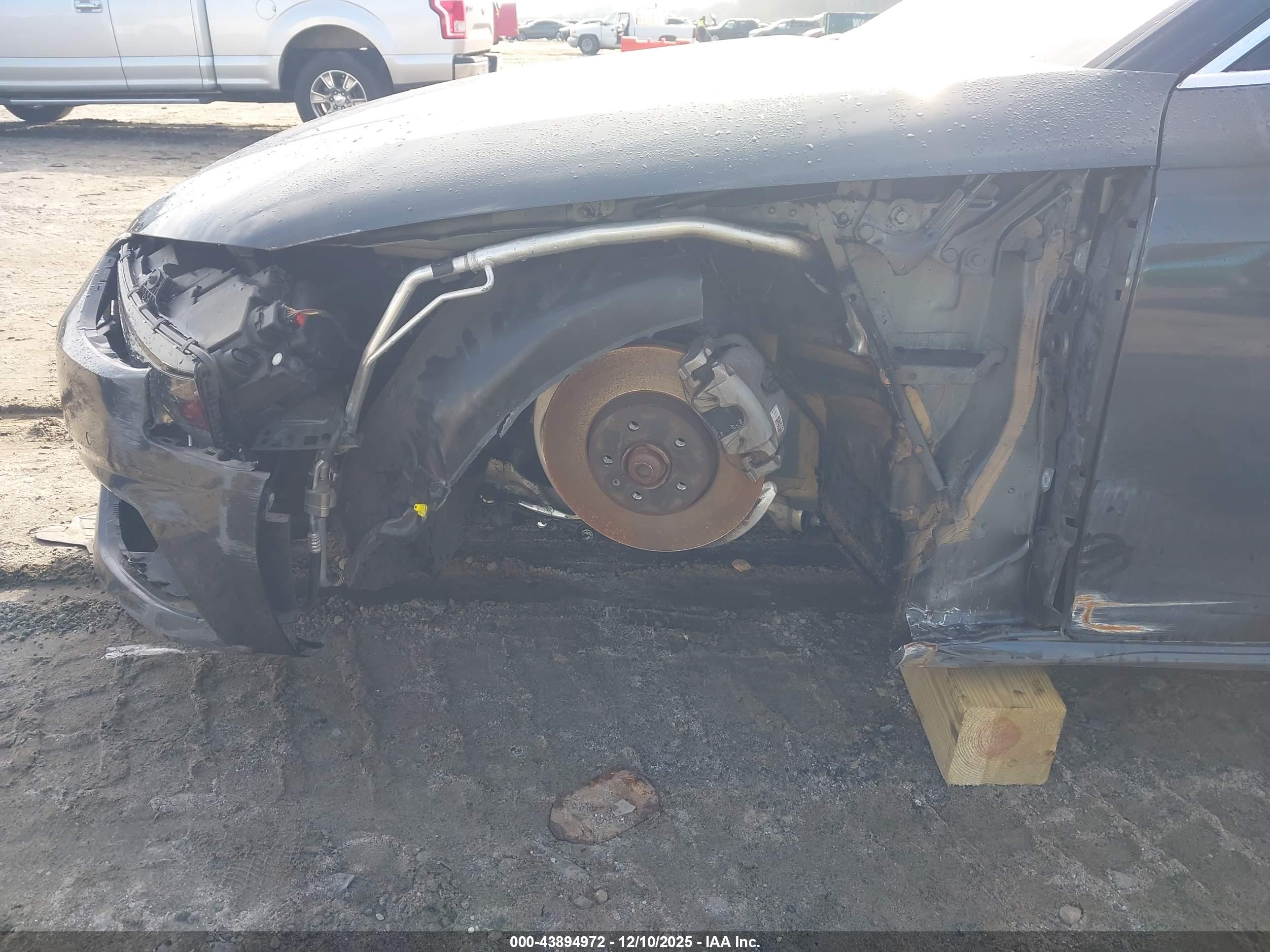 AUDI A4 image 6