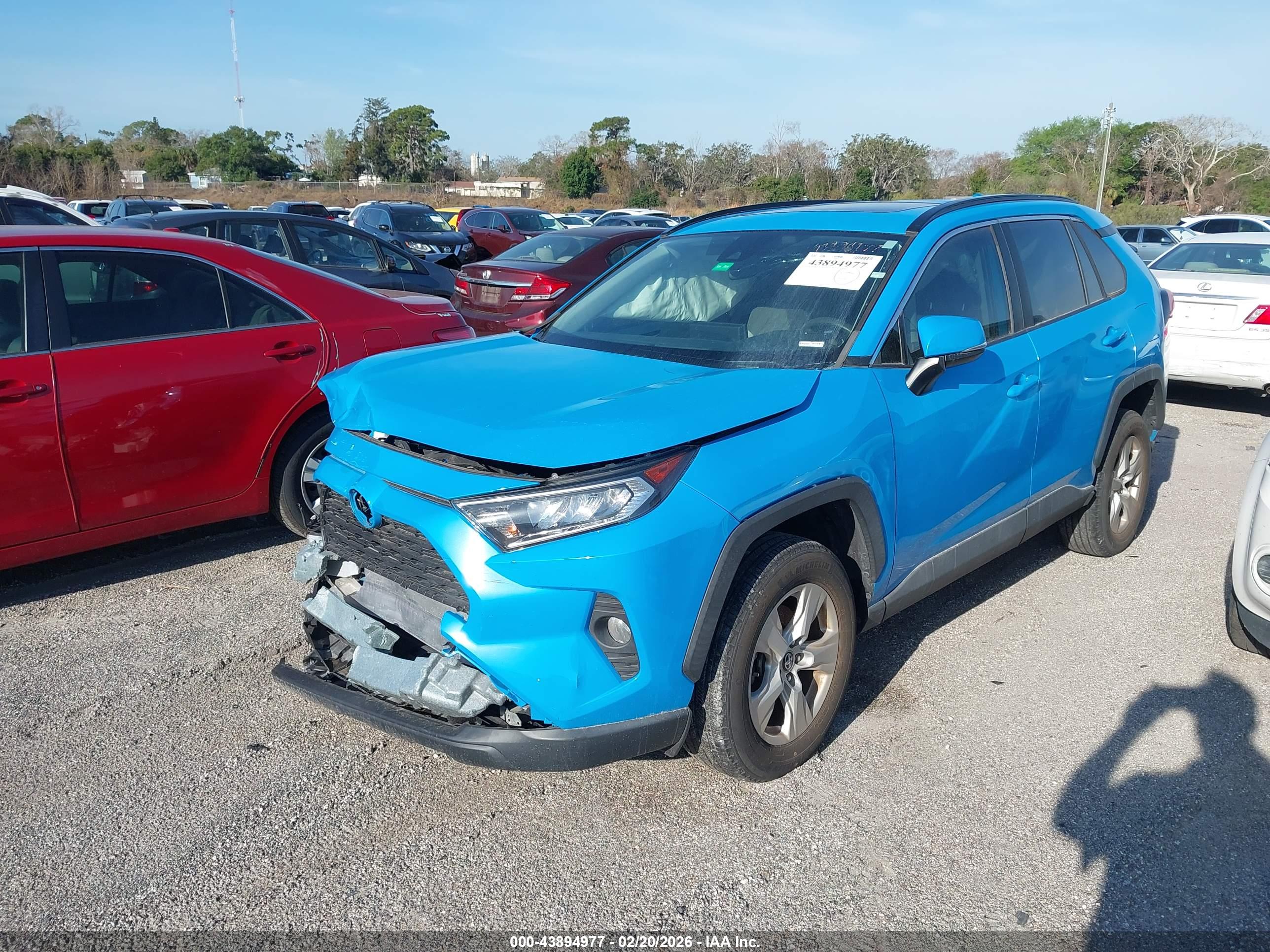TOYOTA RAV4 image 2