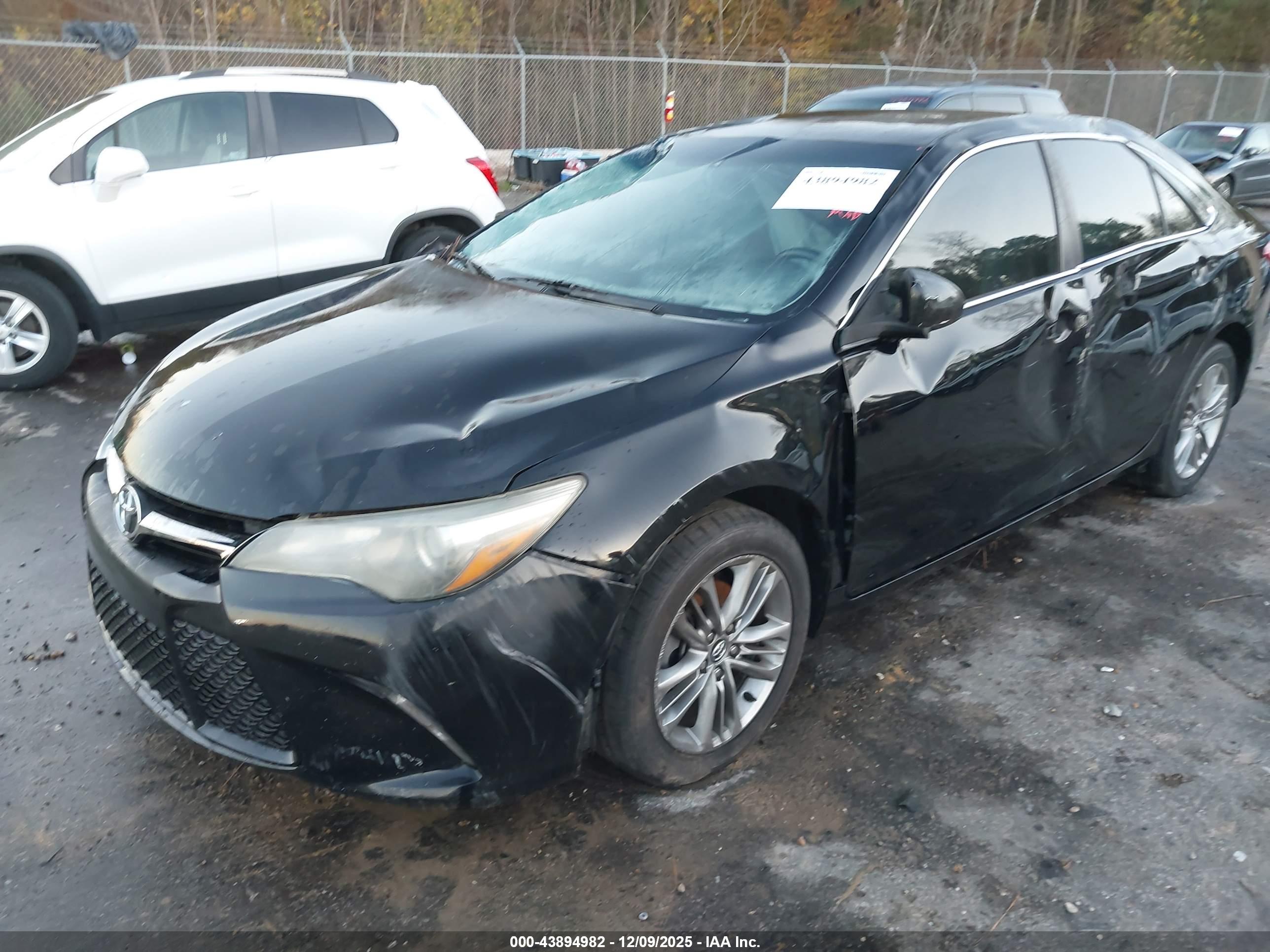 TOYOTA CAMRY image 6