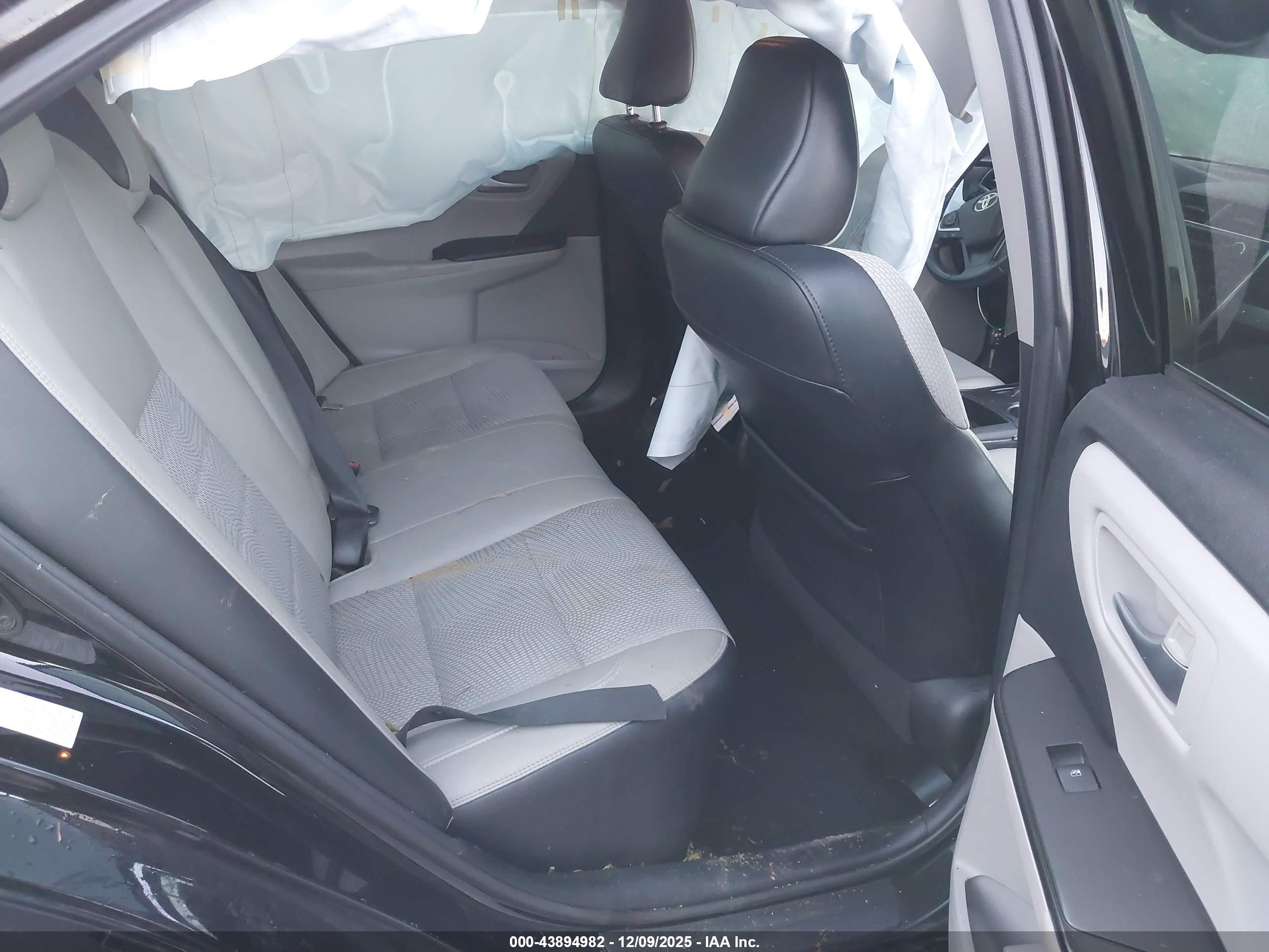 TOYOTA CAMRY image 8