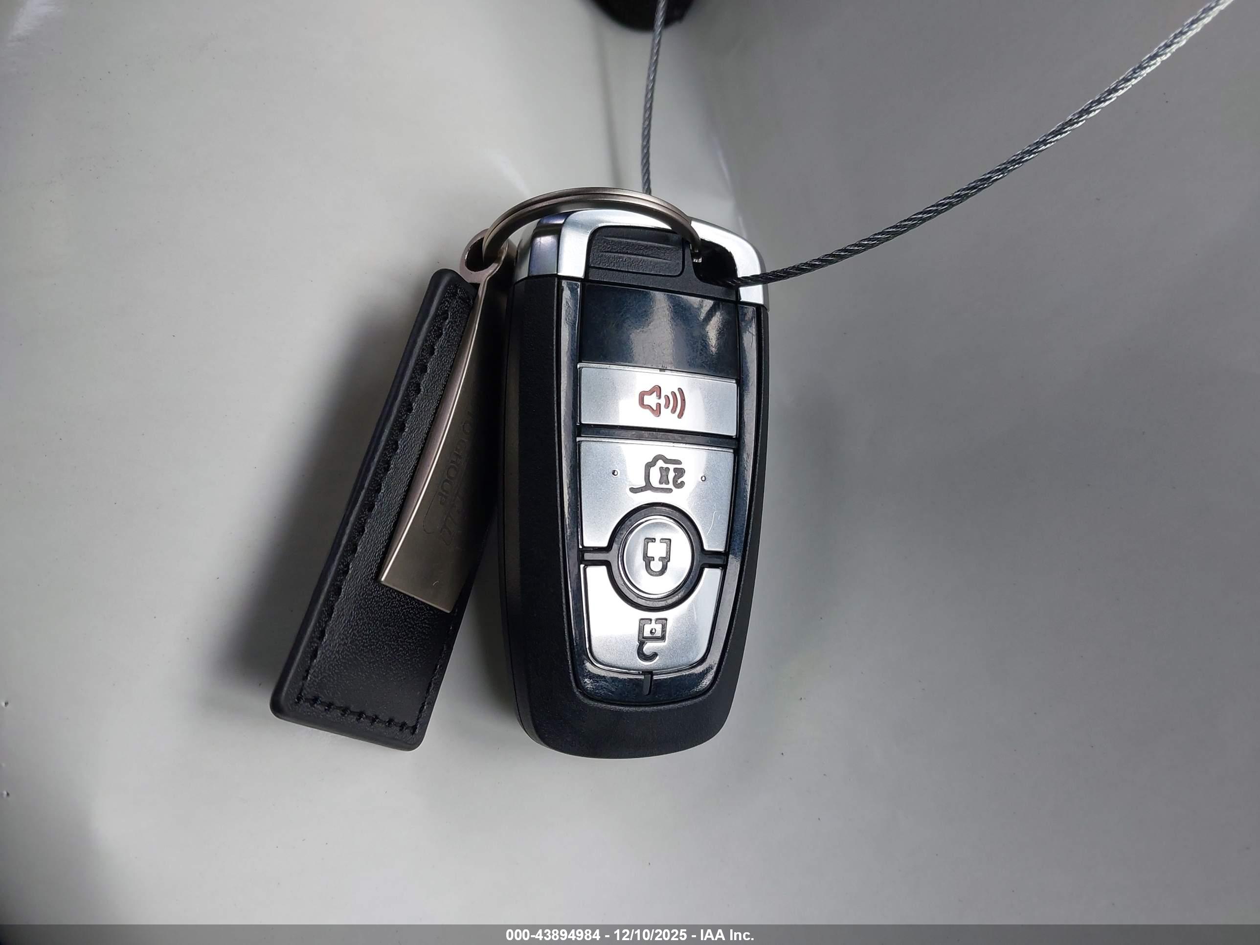 FORD MUSTANG image 11