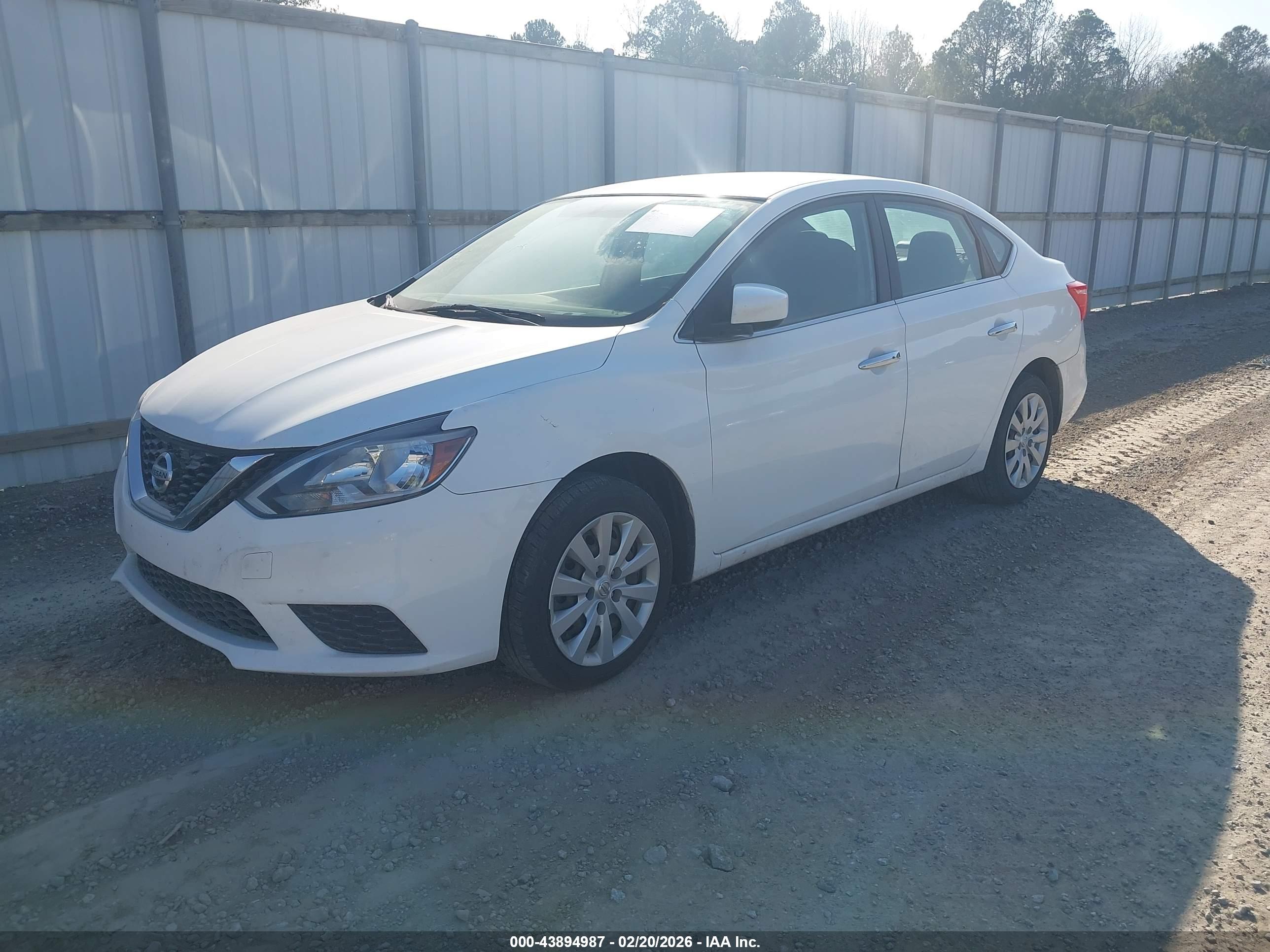 NISSAN SENTRA image 2