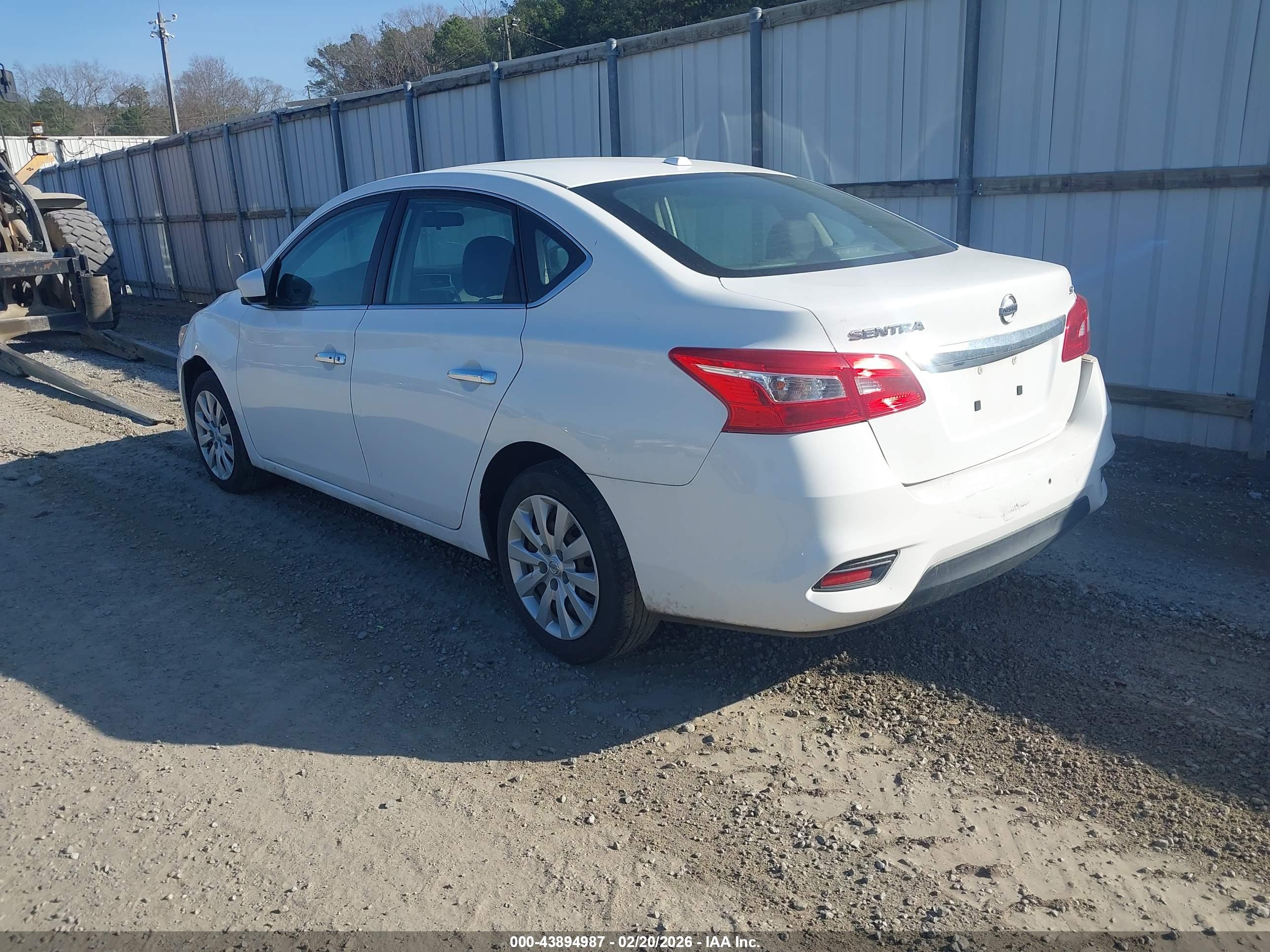 NISSAN SENTRA image 3