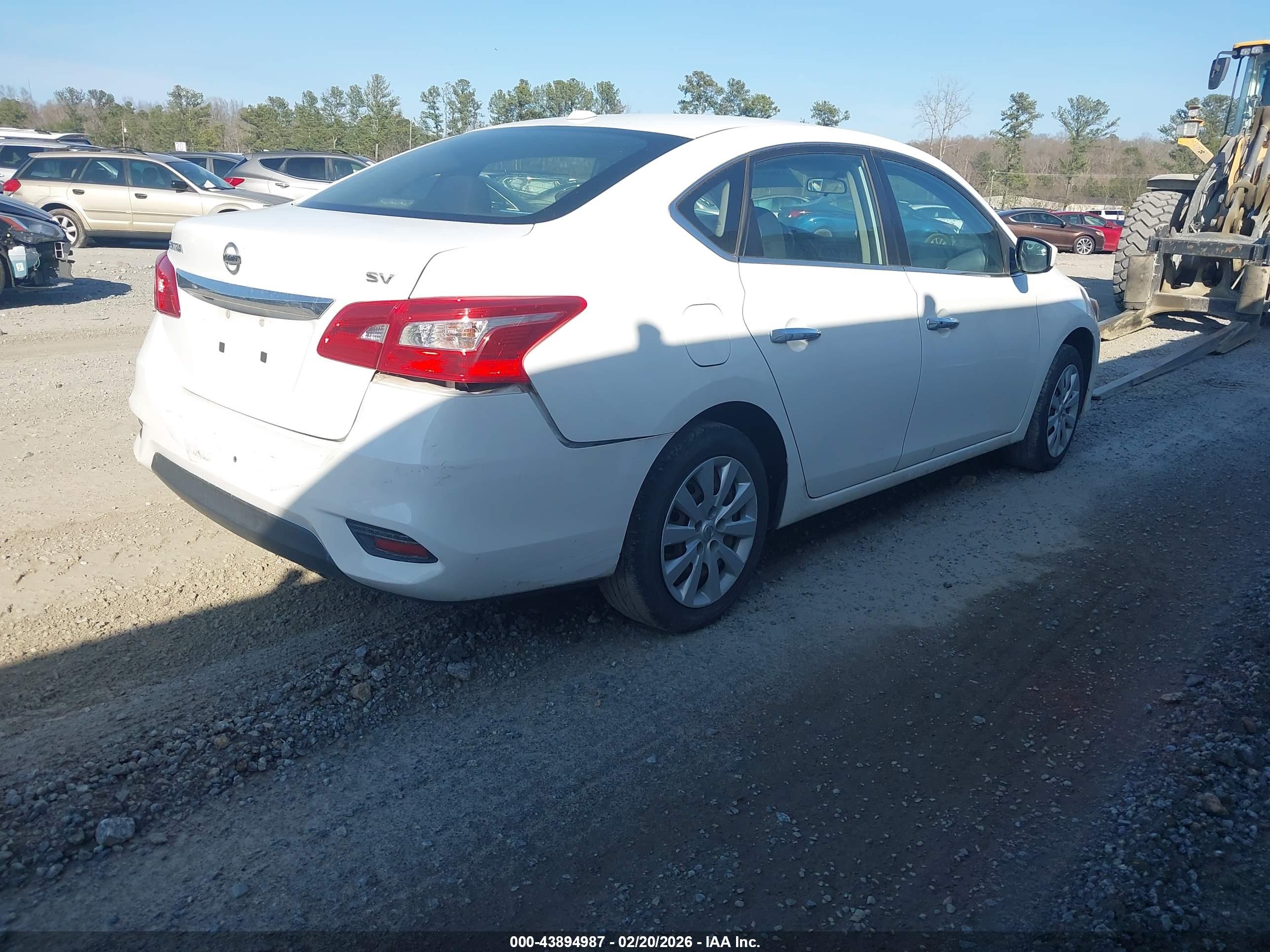 NISSAN SENTRA image 4