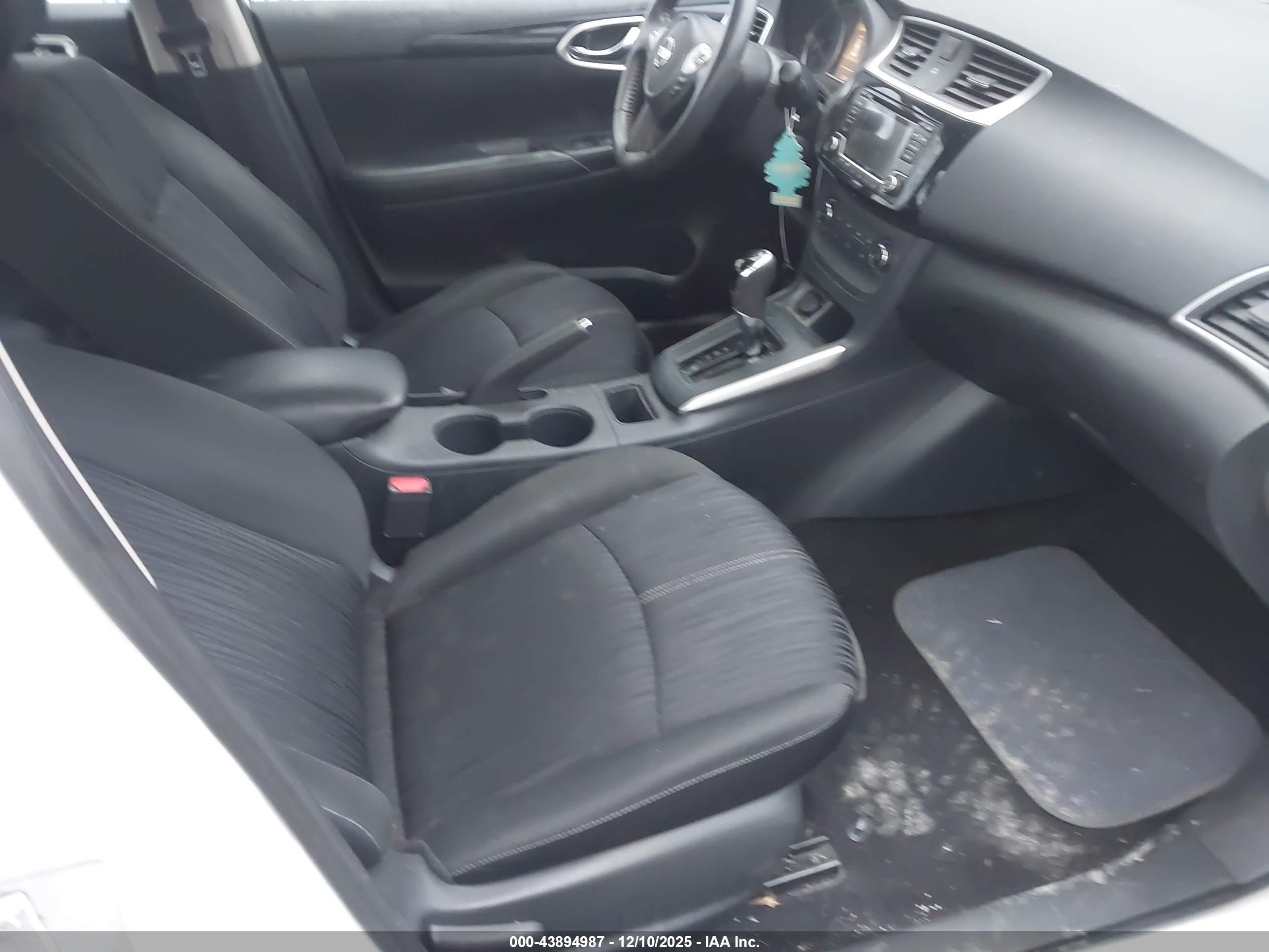 NISSAN SENTRA image 5