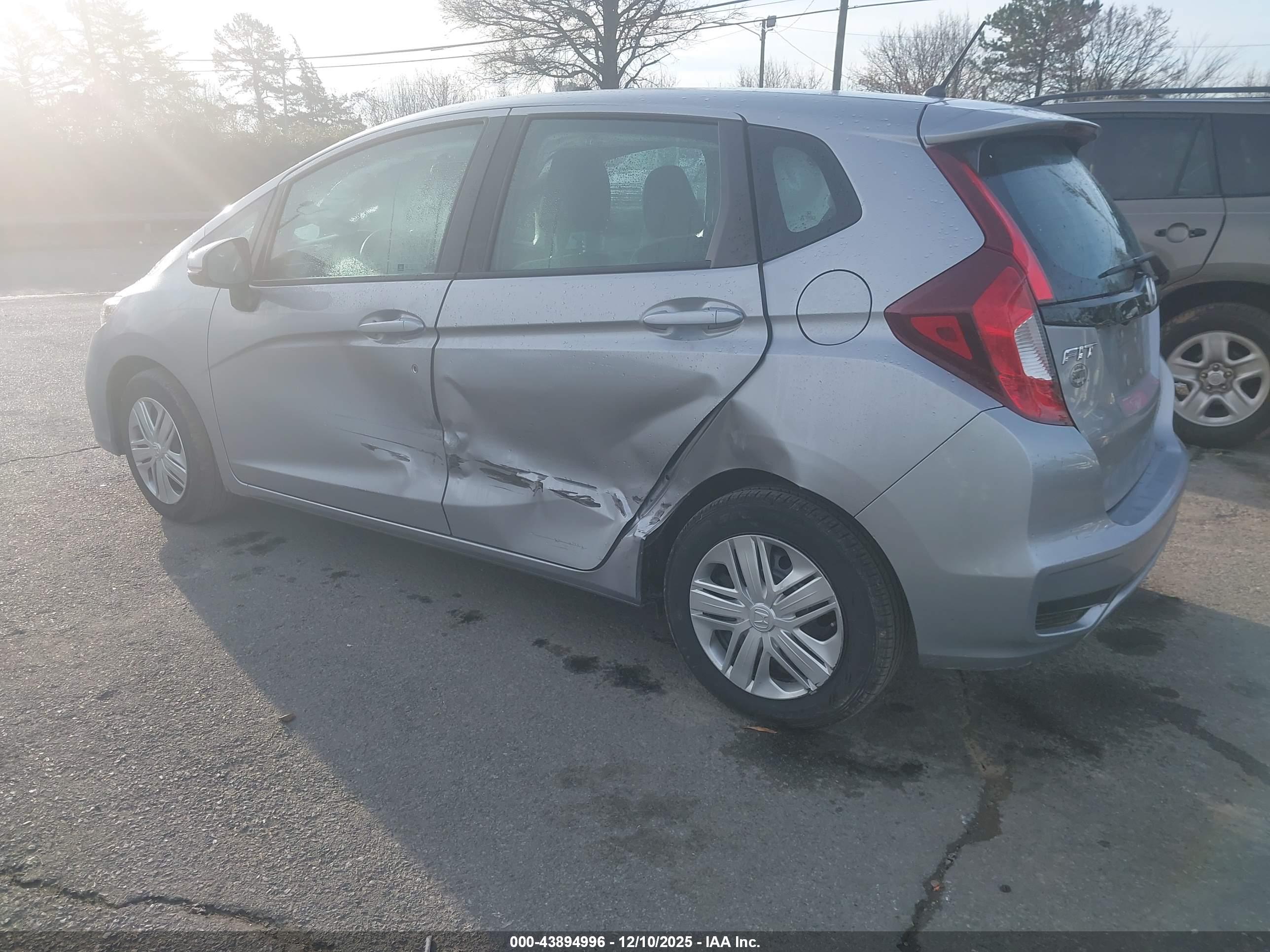HONDA FIT image 3