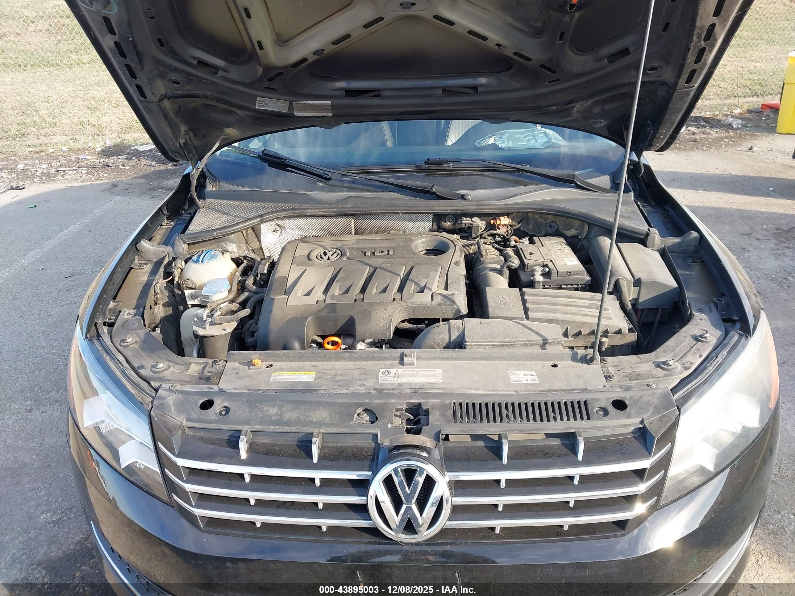 VOLKSWAGEN PASSAT image 10