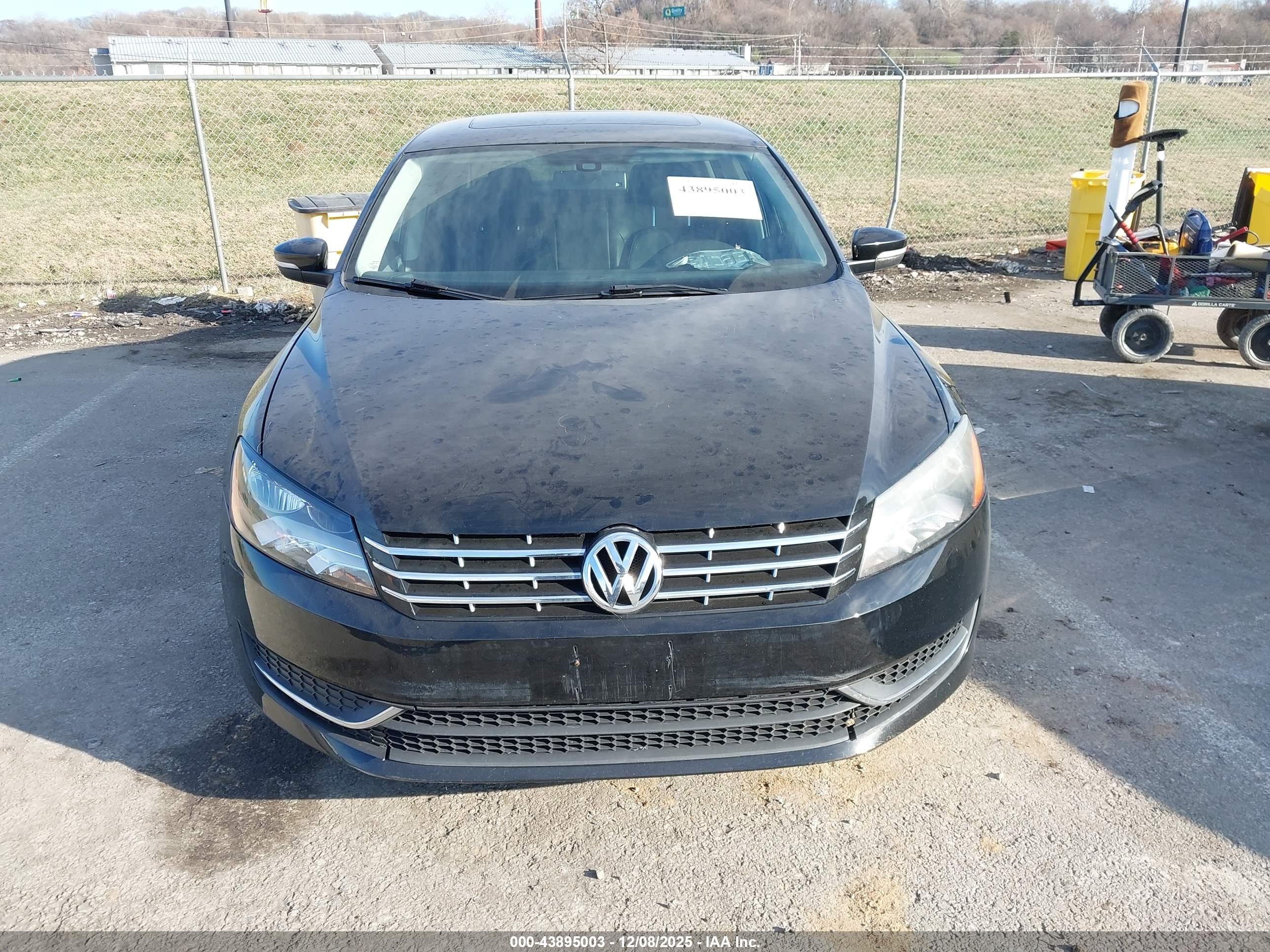VOLKSWAGEN PASSAT image 6