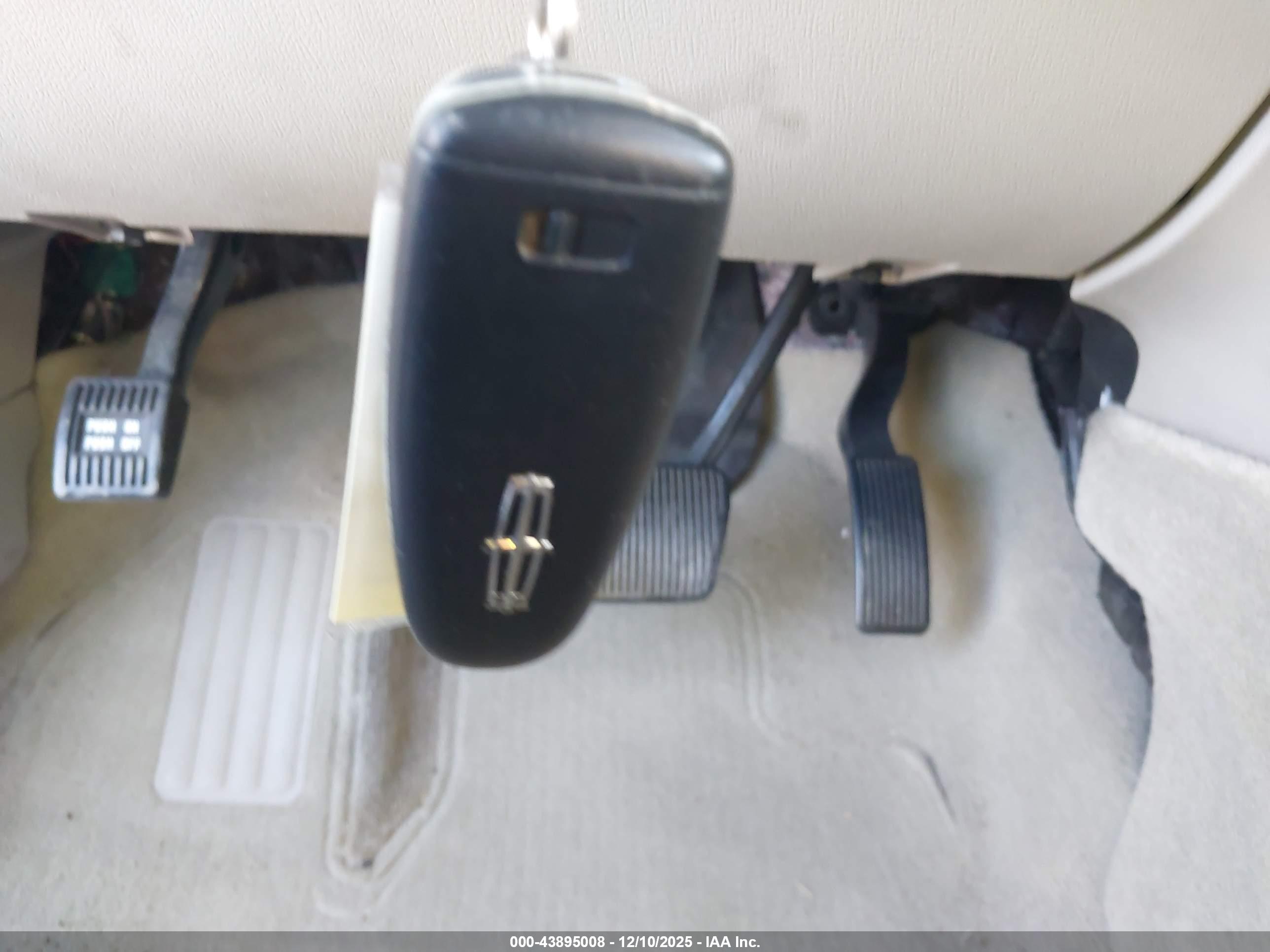 LINCOLN MKX image 11