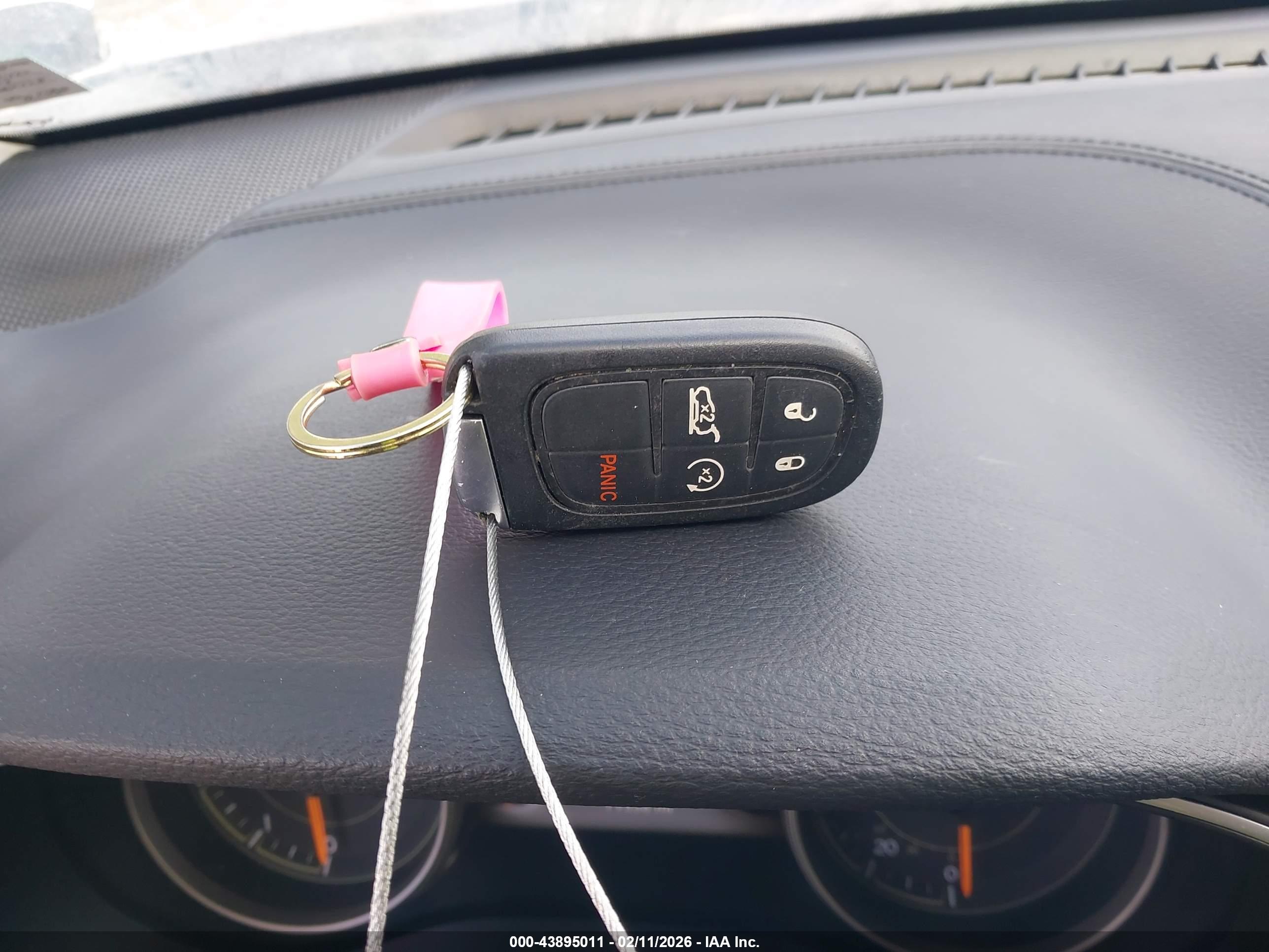 JEEP CHEROKEE image 11