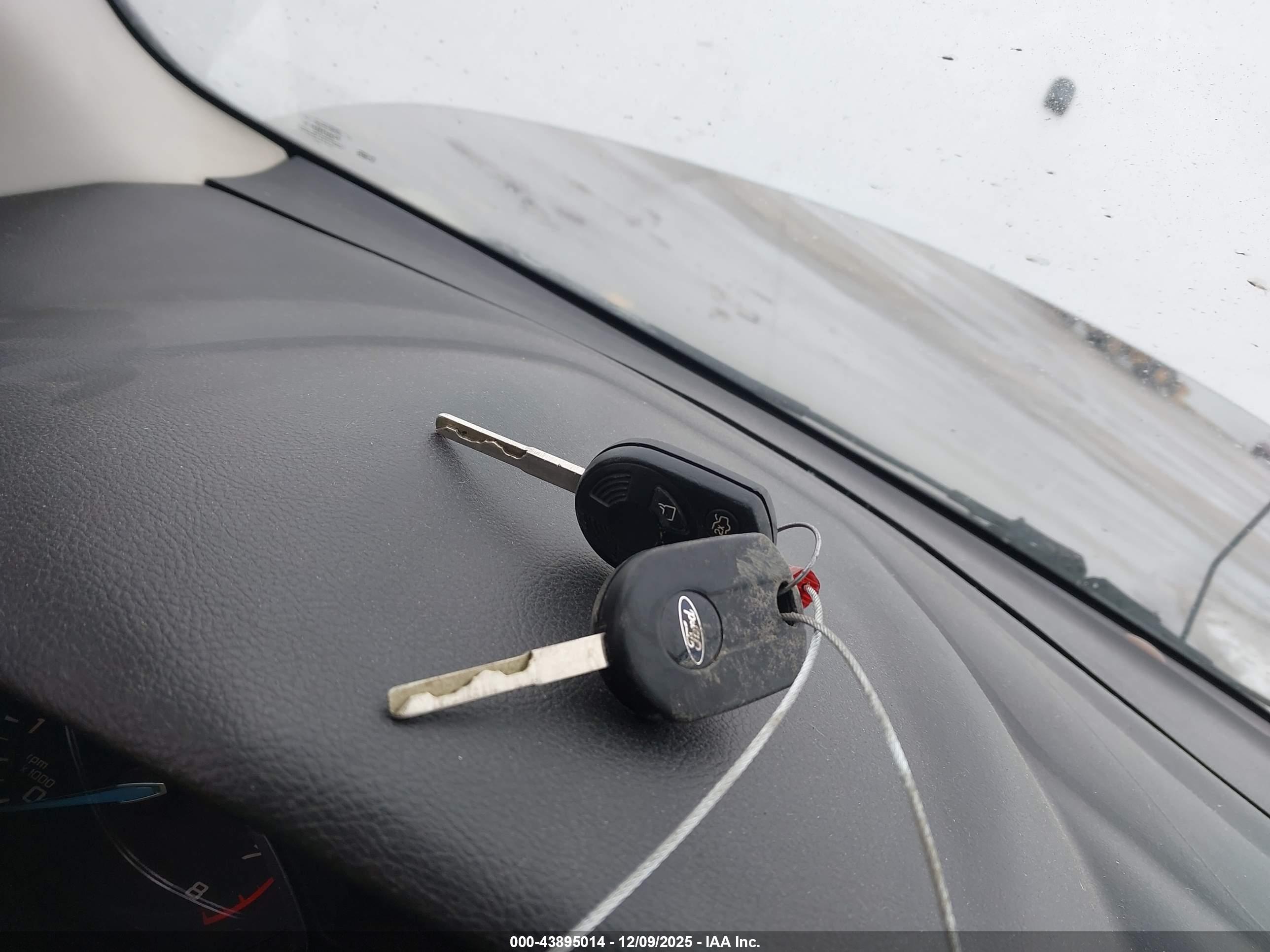 FORD FOCUS image 11
