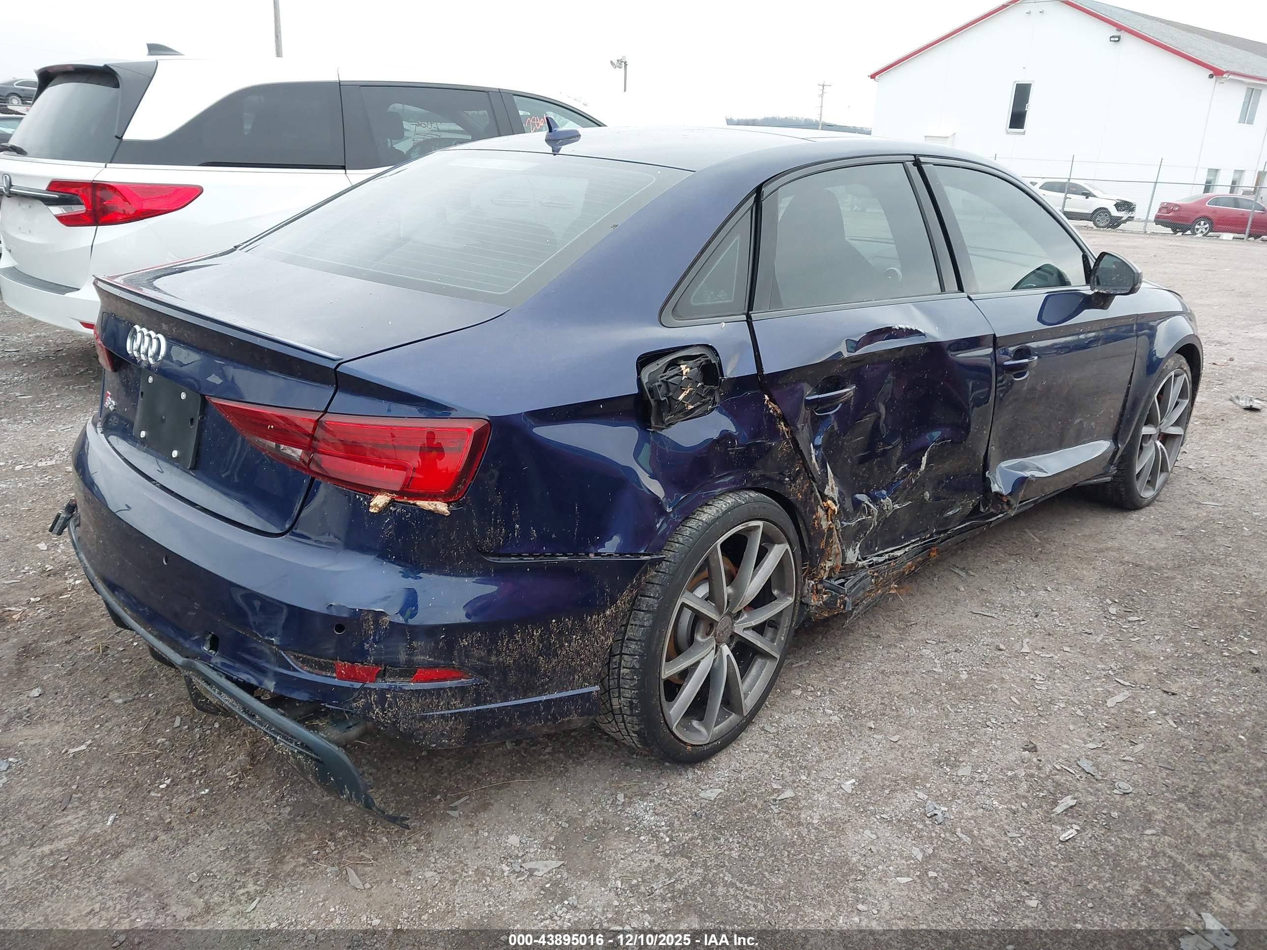 AUDI S3 image 4