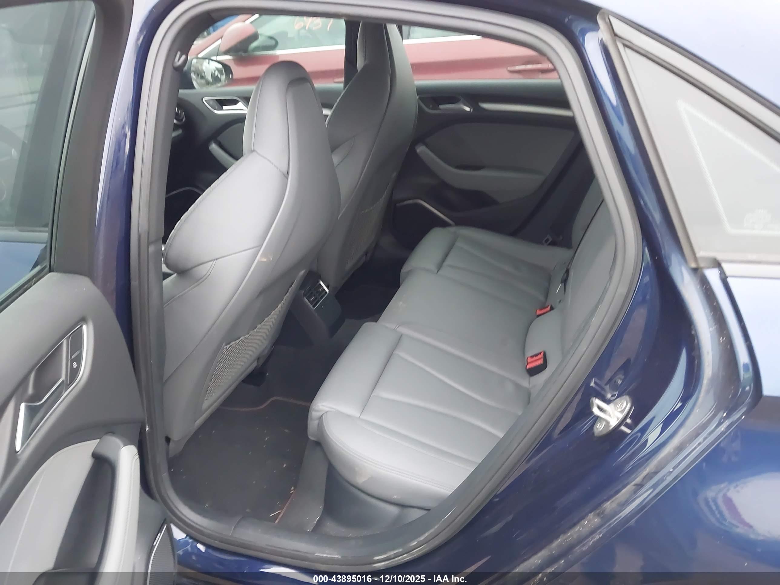 AUDI S3 image 8